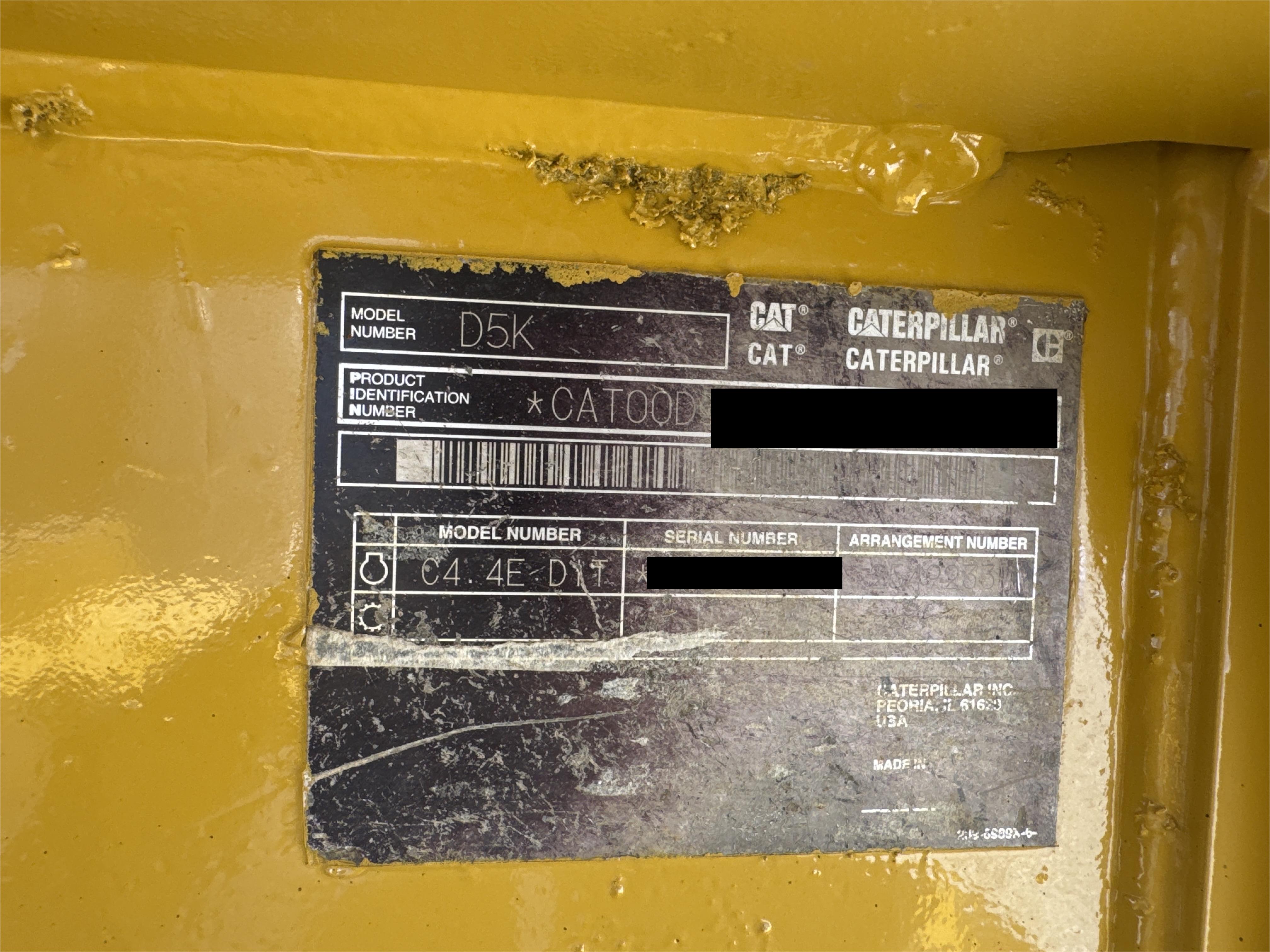 CDB-008-كاتربيلر-D5K-XL-بلدوزرات-مجنزرة-فحص-نظرة-عامة-الرقم-التسلسلي-2