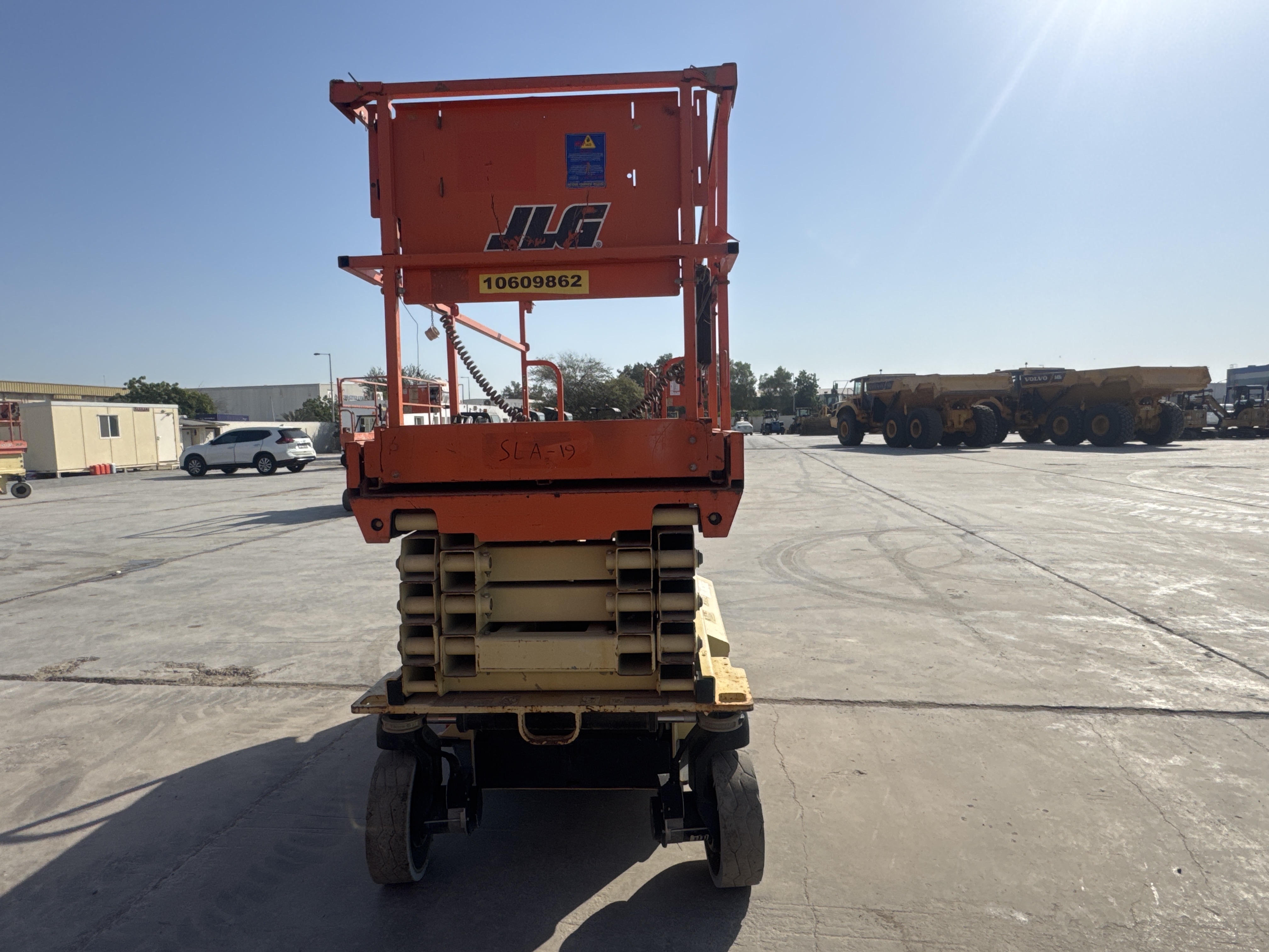 SLA-019-JLG-3246ES-Scissor-lifts-inspection-Structure-Paint-1