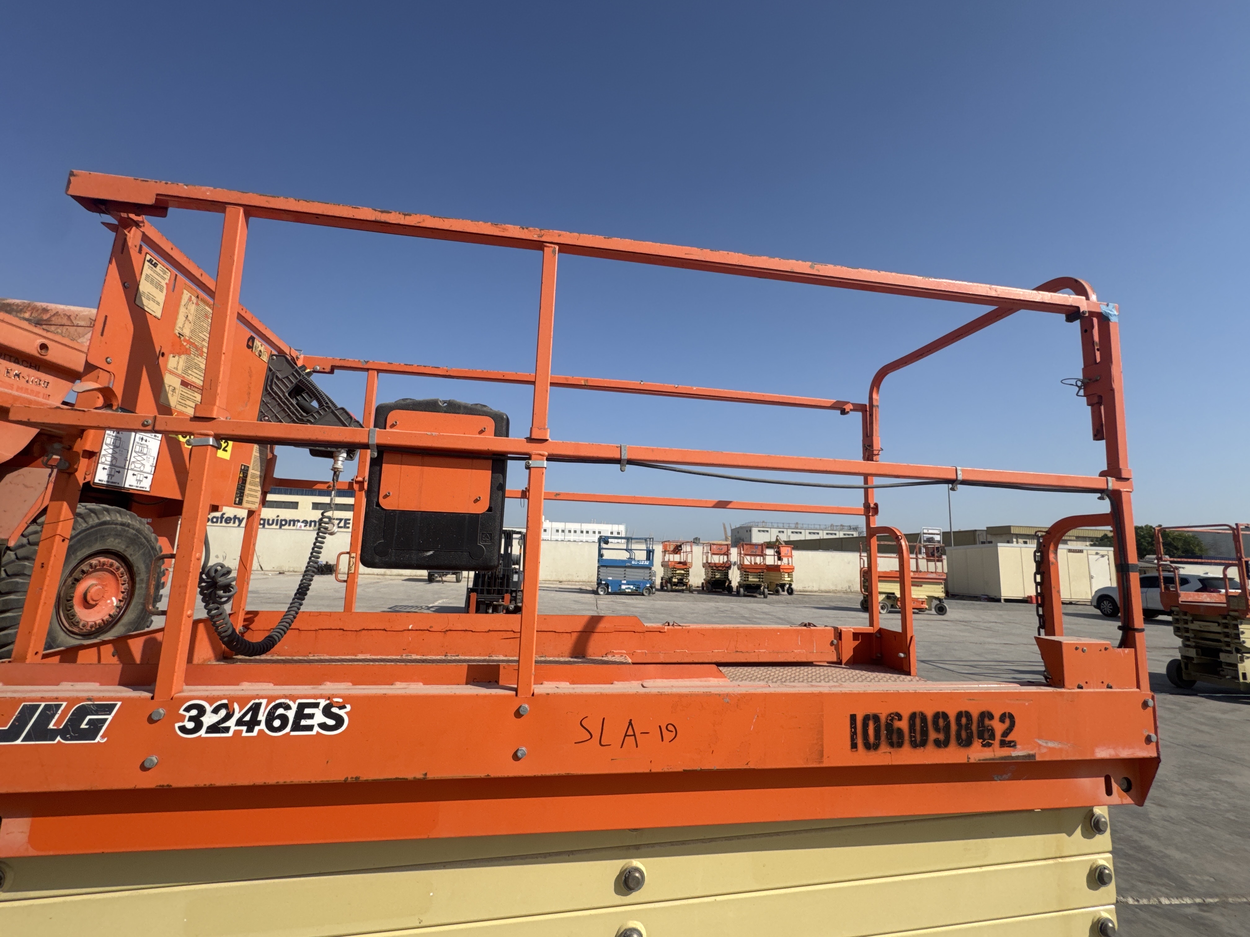 SLA-019-JLG-3246ES-Scissor-lifts-inspection-Structure-Guard-rail-1