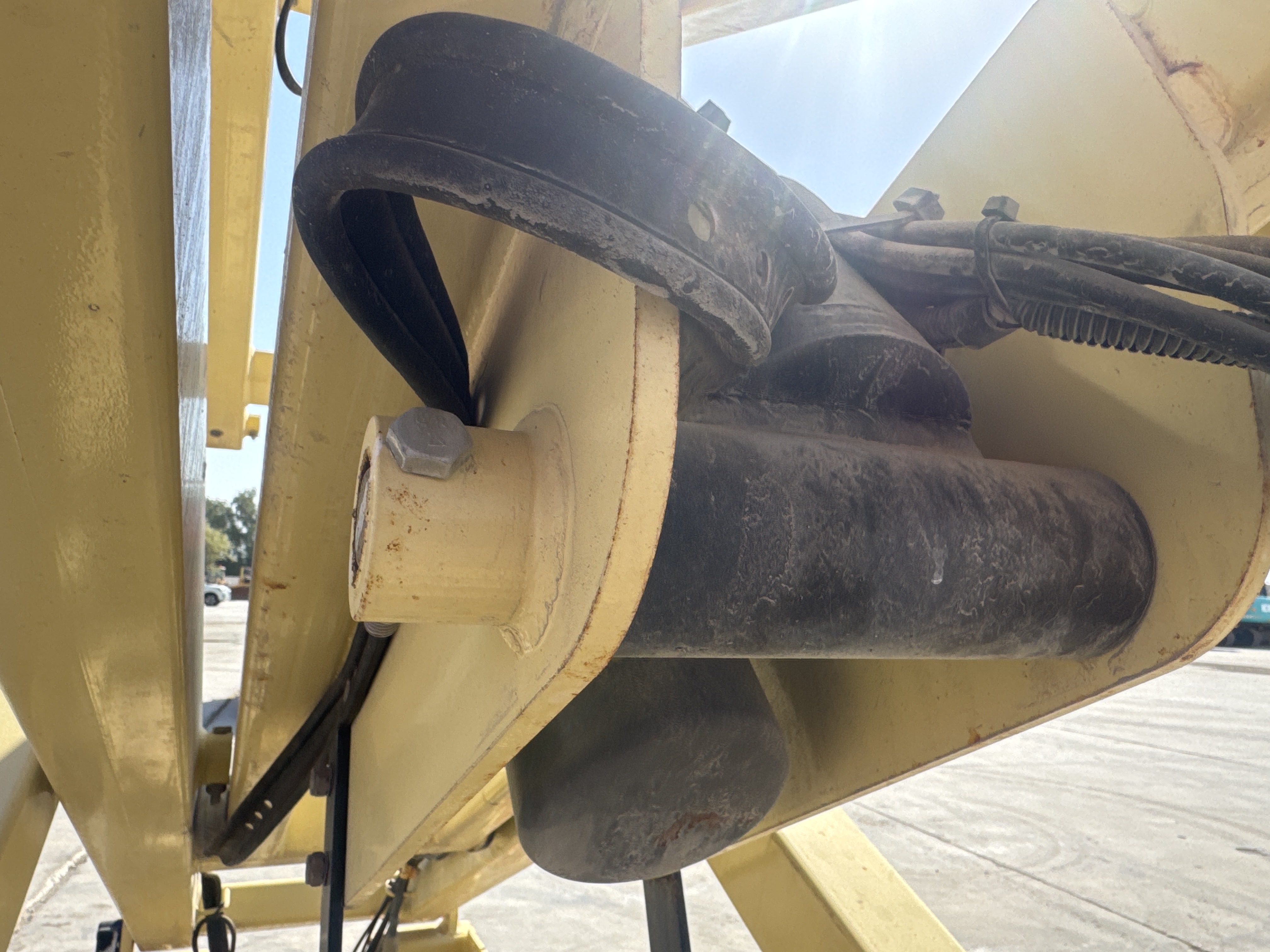 SLA-019-JLG-3246ES-Scissor-lifts-inspection-Structure-Pin-connections-1