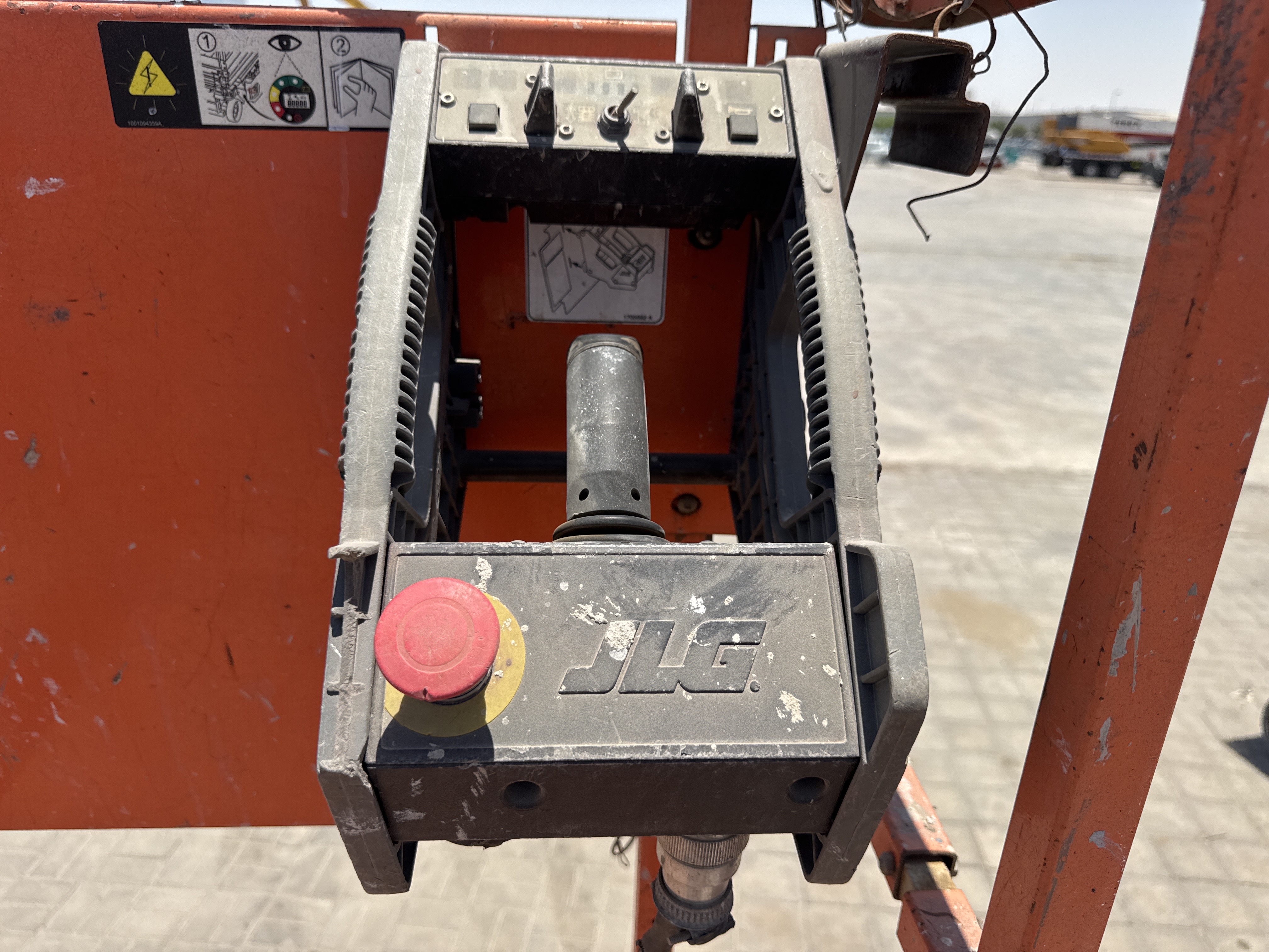 SLA-020-JLG-3246ES-Scissor-lifts-inspection-Cabin-Platform-control-1