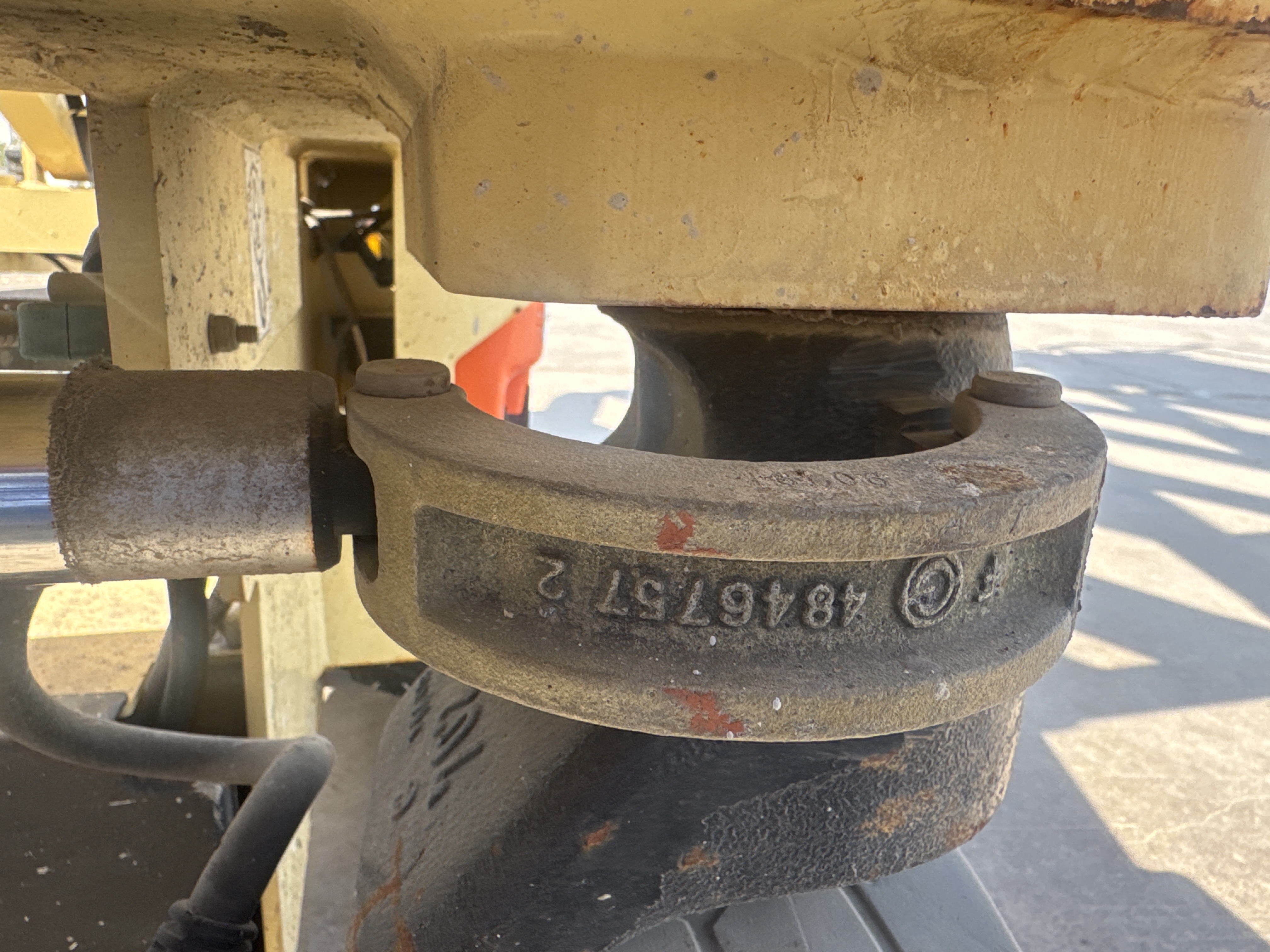 SLA-020-JLG-3246ES-Scissor-lifts-inspection-Hydraulics-Hydraulic-pins-/-locks-1