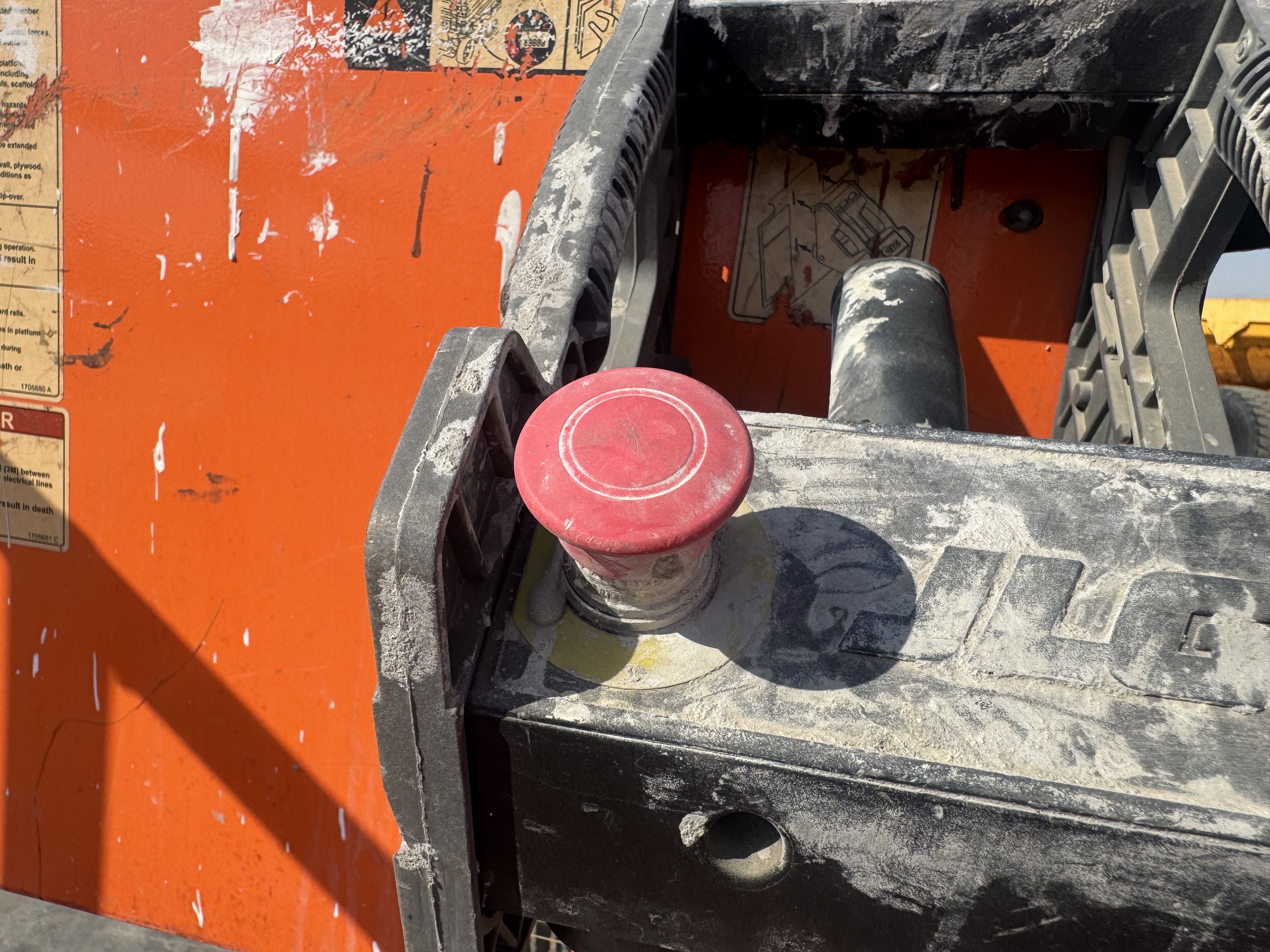 SLA-020-JLG-3246ES-Scissor-lifts-inspection-Safety-Emergency-brake-1
