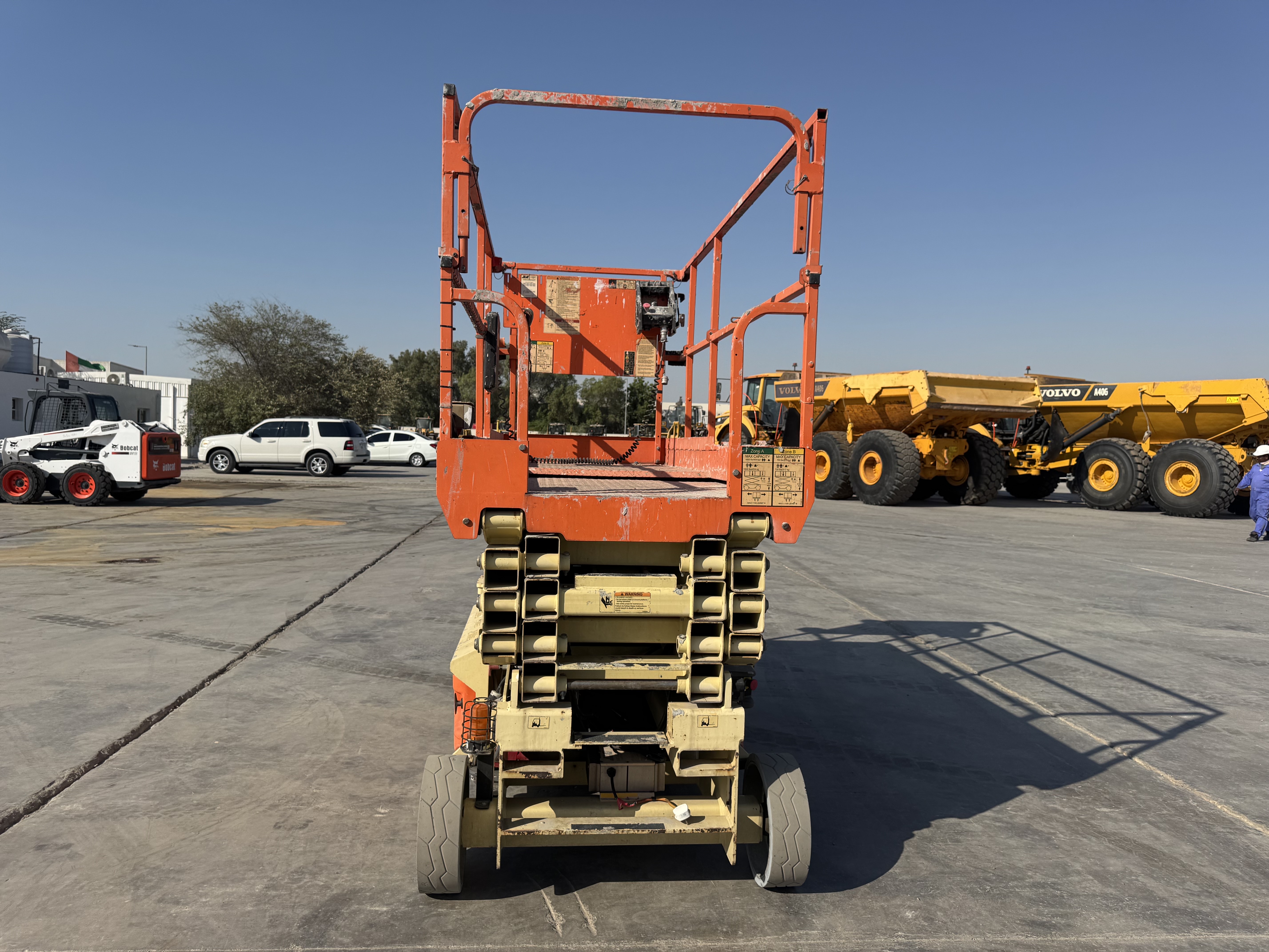 SLA-021-JLG-3246ES-Scissor-lifts-inspection-Structure-Paint-1