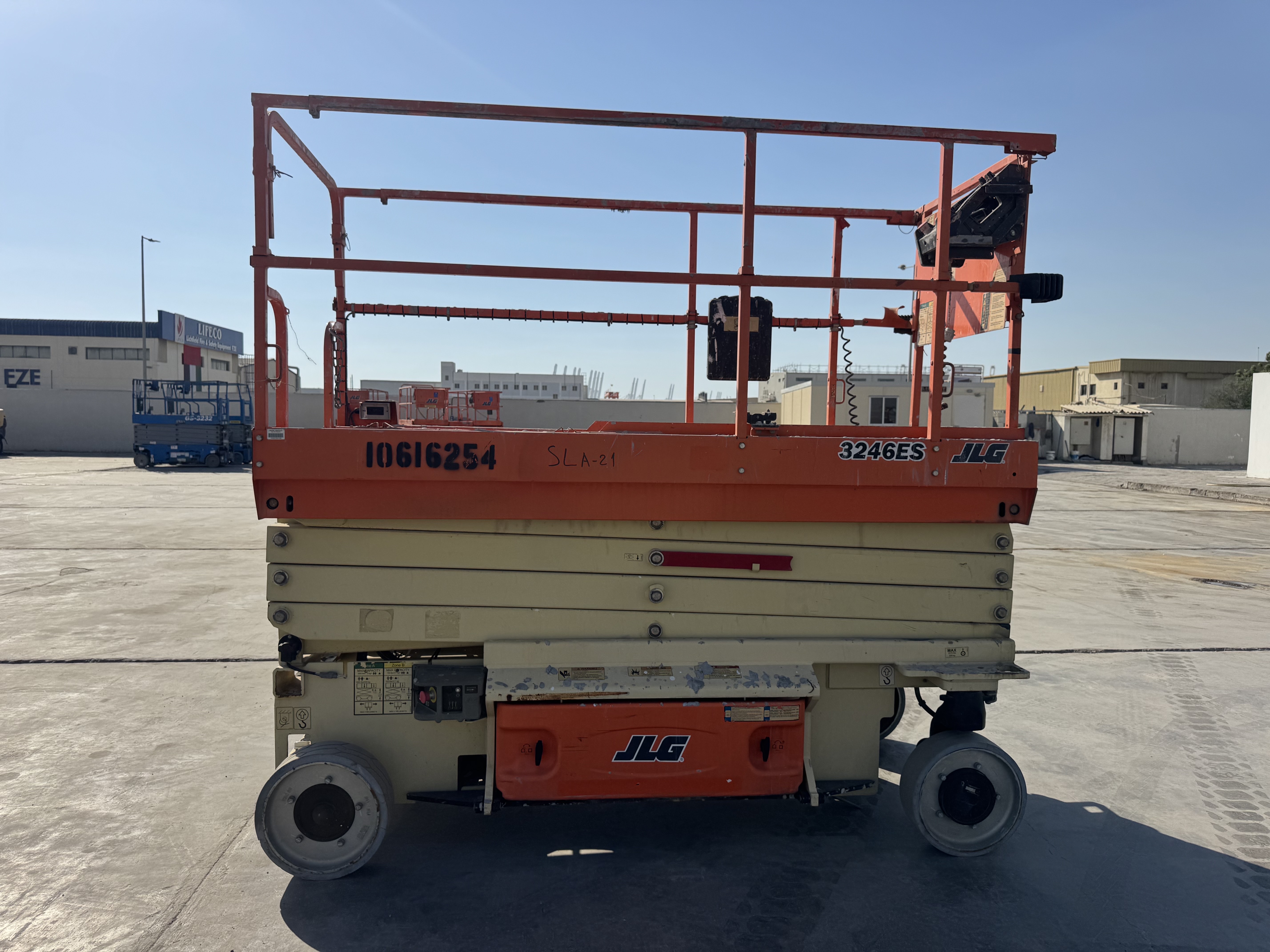 SLA-021-JLG-3246ES-Scissor-lifts-inspection-Structure-Paint-1