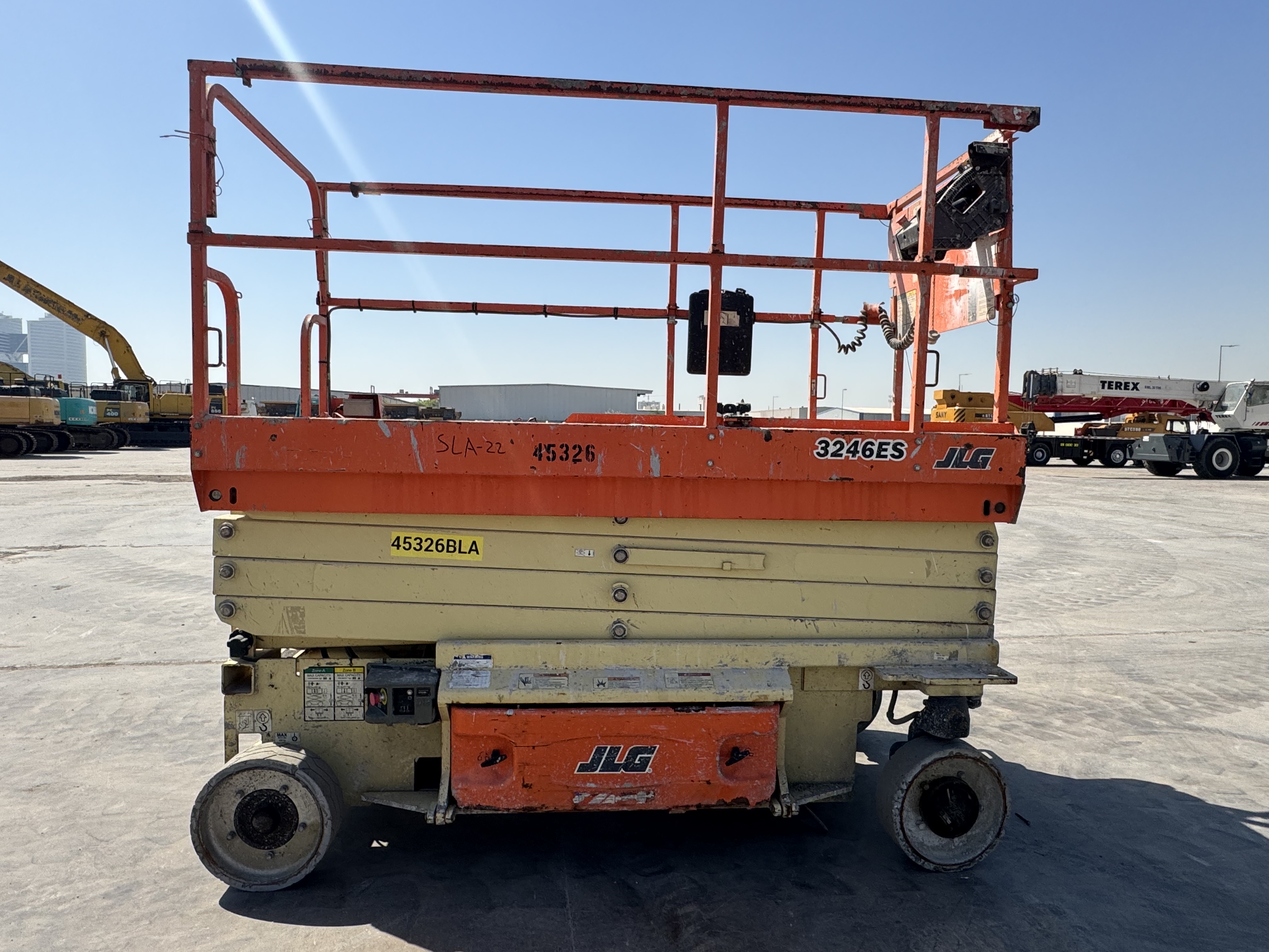 SLA-022-JLG-3246ES-Scissor-lifts-inspection-Structure-Paint-1
