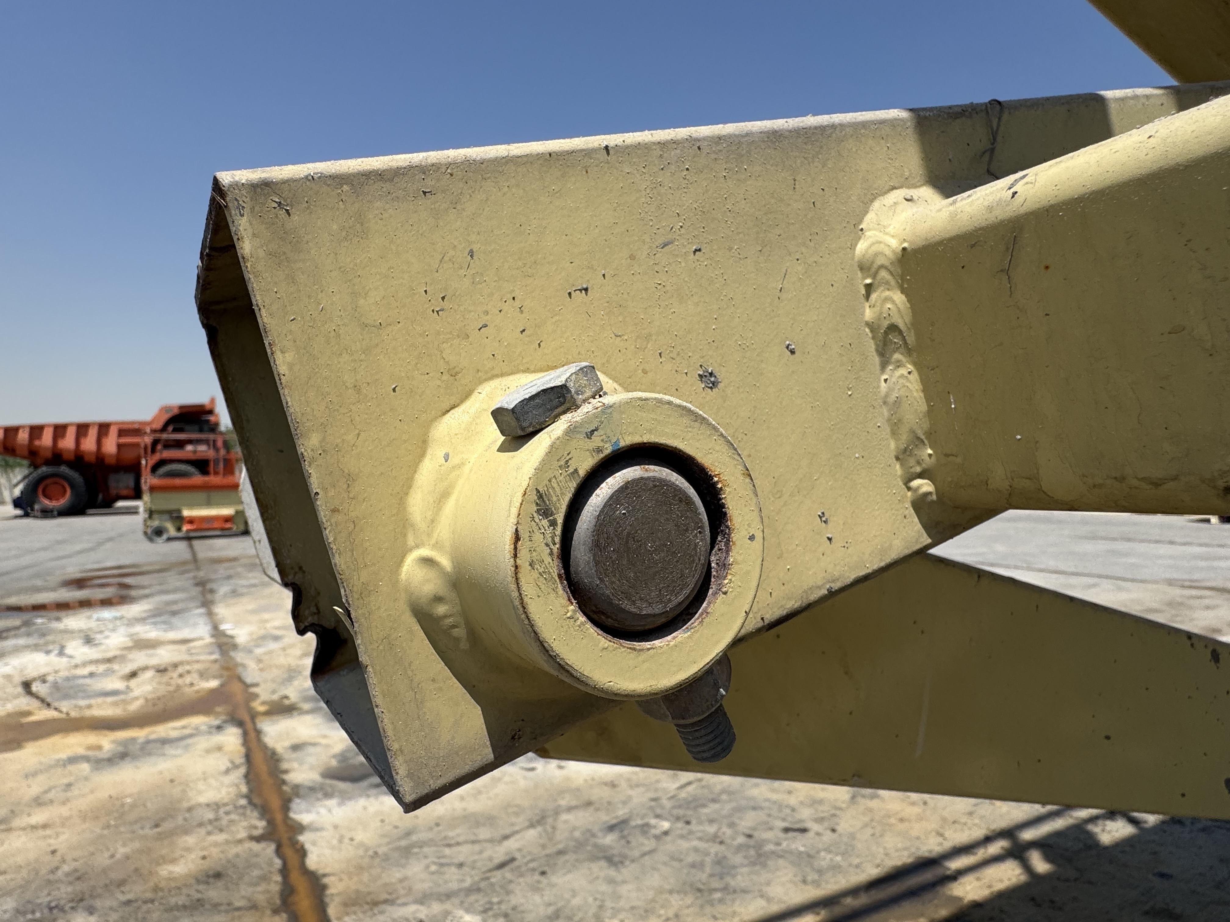 SLA-022-JLG-3246ES-Scissor-lifts-inspection-Hydraulics-Hydraulic-pins-/-locks-1