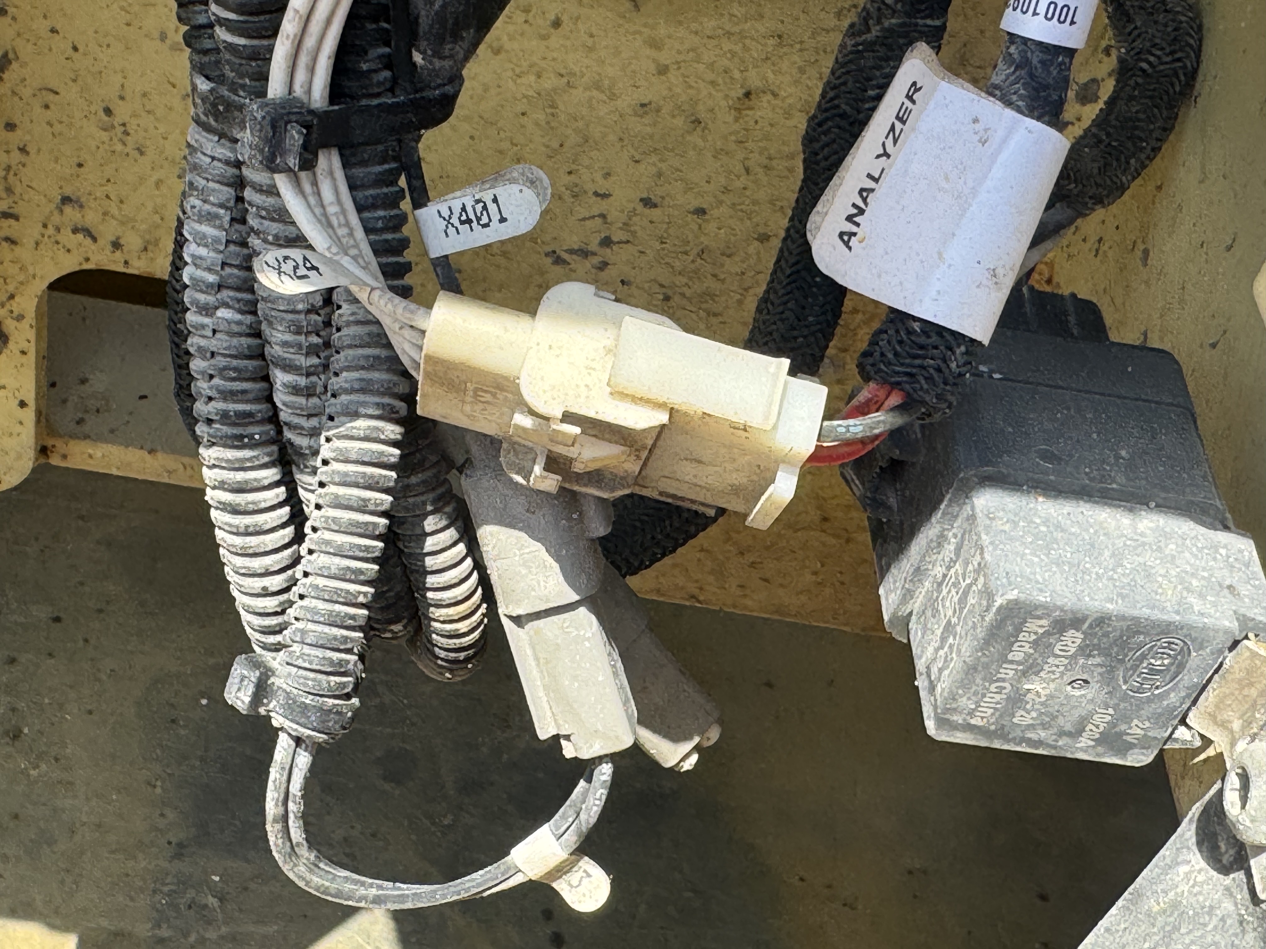 SLA-022-JLG-3246ES-Scissor-lifts-inspection-Electronics-Main-harness-1