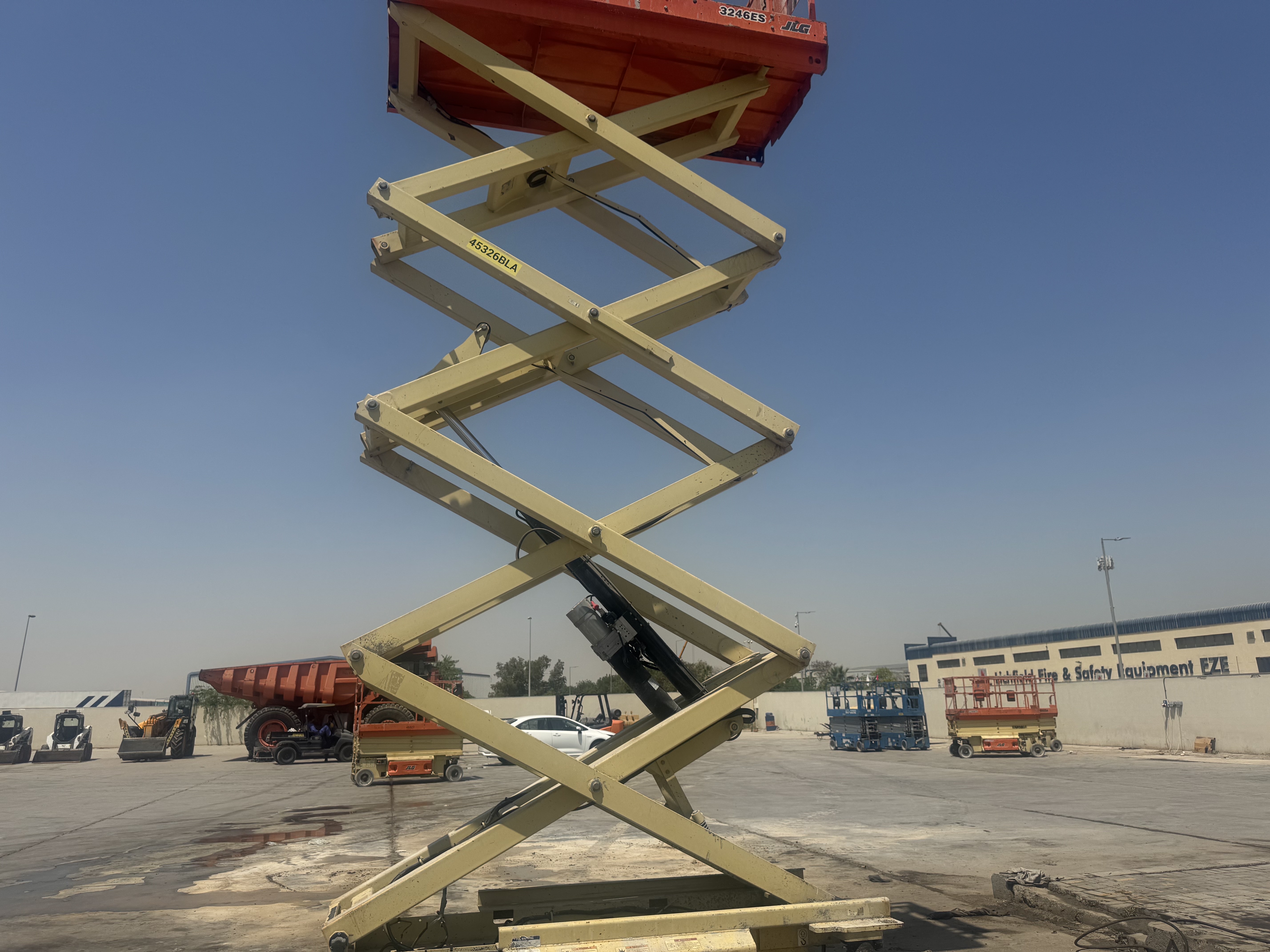 SLA-022-JLG-3246ES-Scissor-lifts-inspection-Structure-Scissor-arms-1