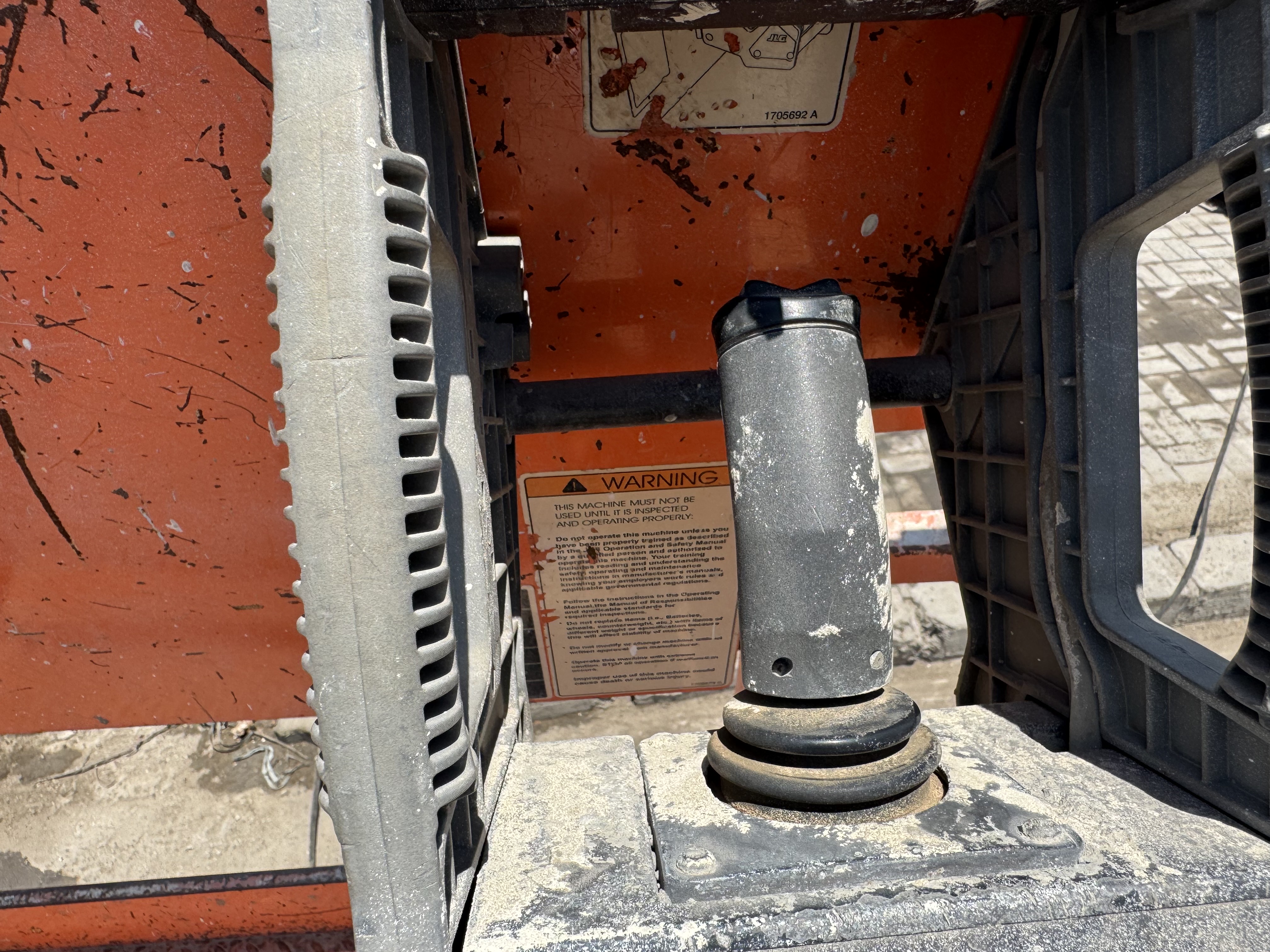 SLA-023-JLG-3246ES-Scissor-lifts-inspection-Cabin-Platform-control-1