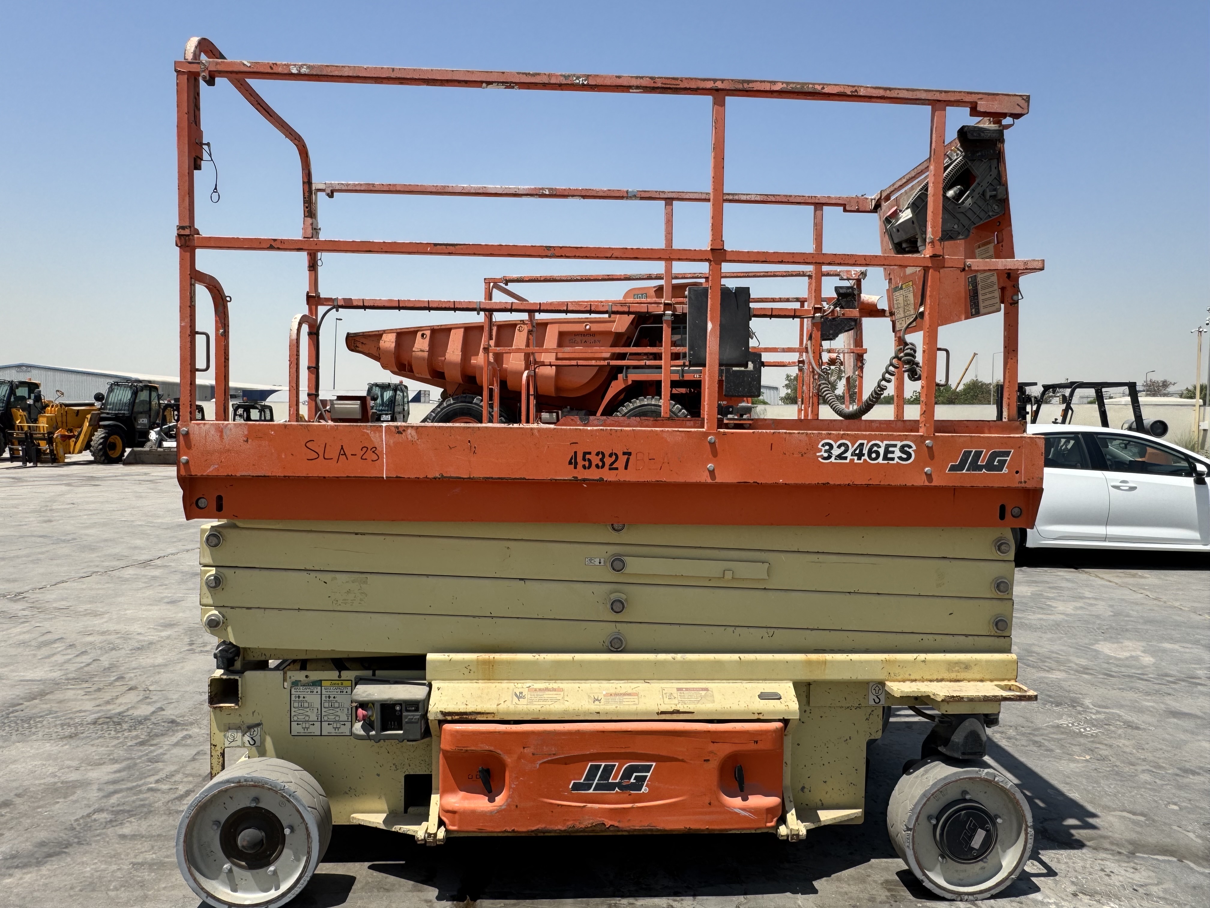SLA-023-JLG-3246ES-Scissor-lifts-inspection-Structure-Paint-1