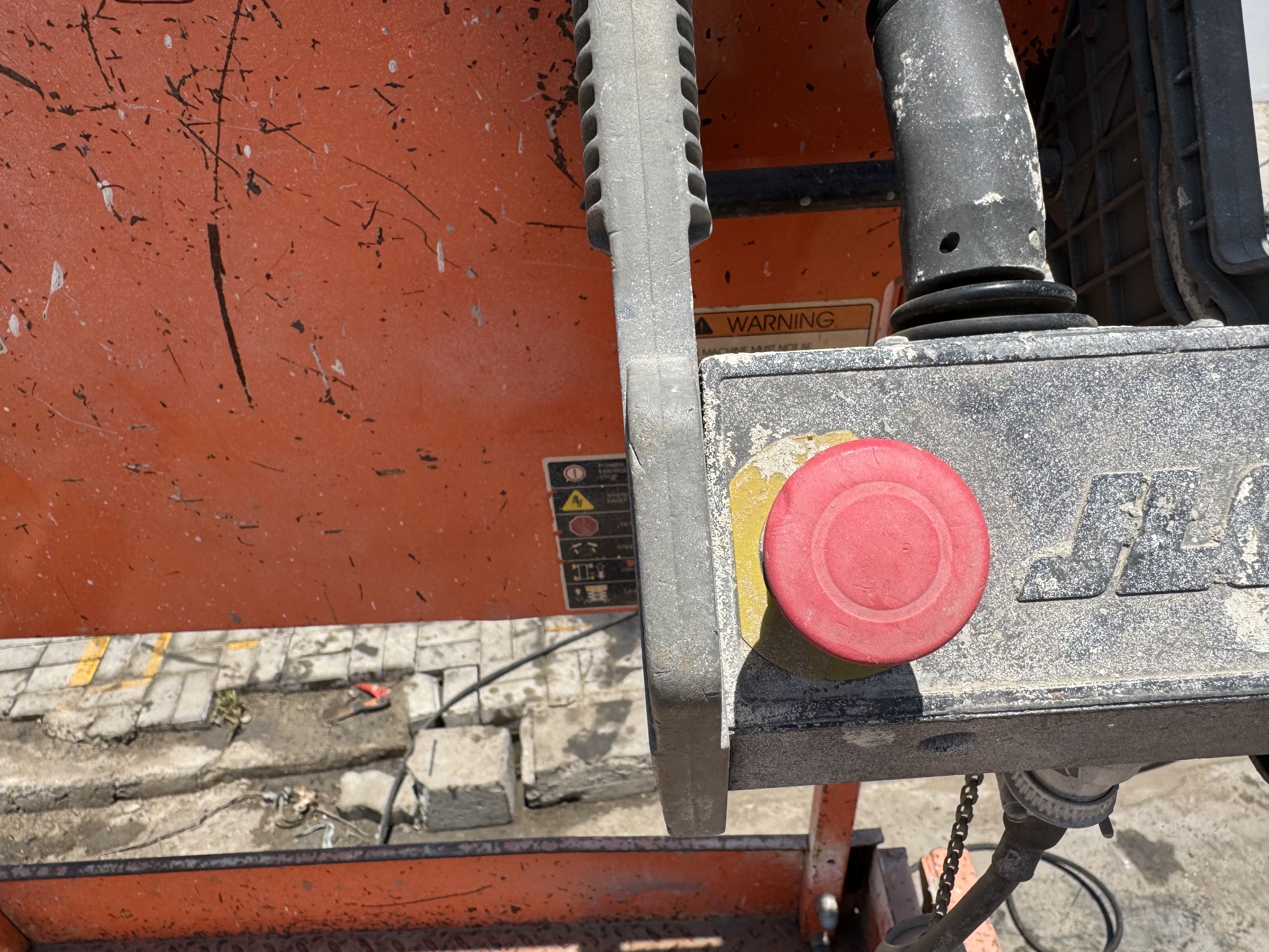 SLA-023-JLG-3246ES-Scissor-lifts-inspection-Safety-Emergency-brake-1