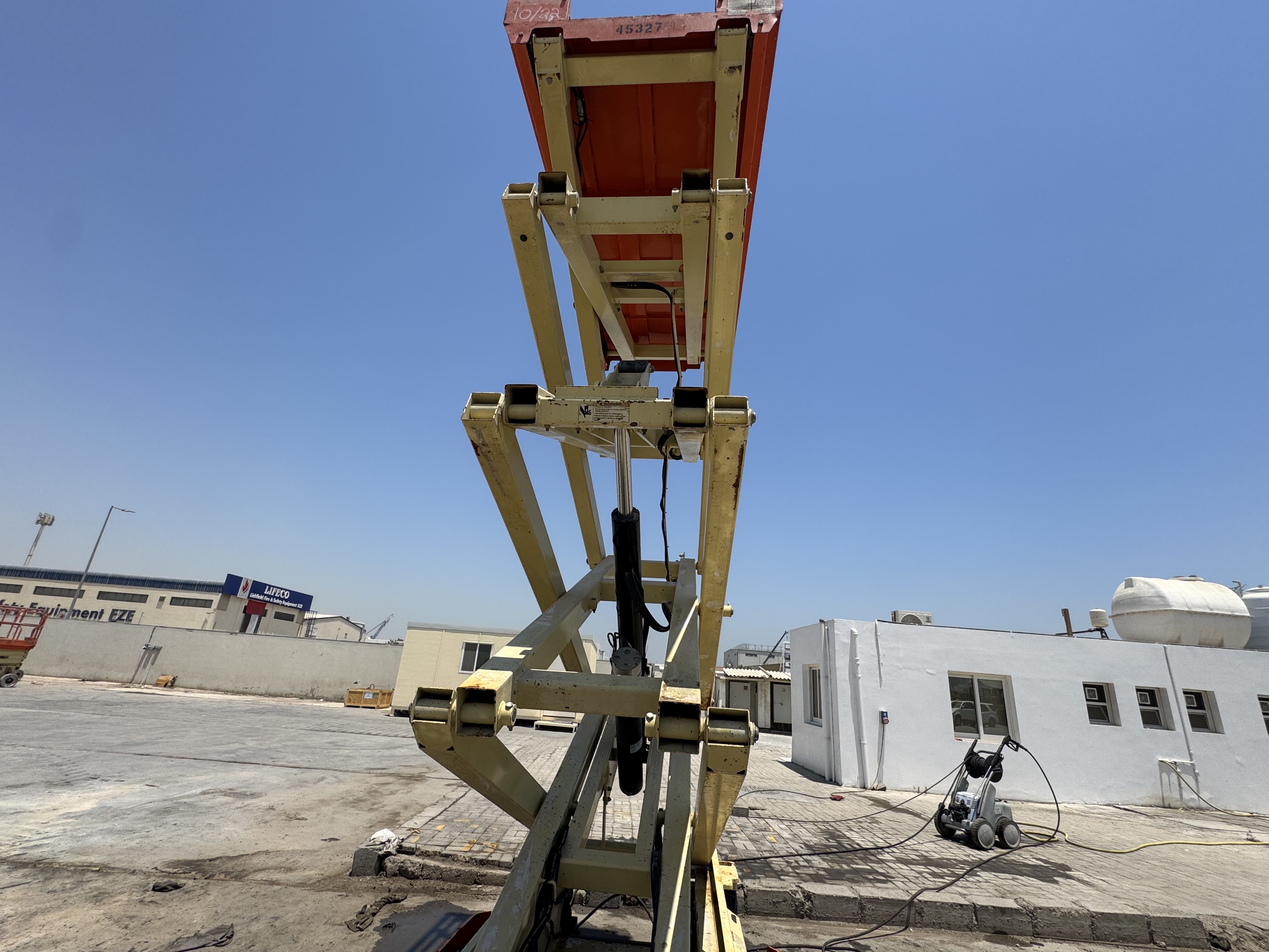 SLA-023-JLG-3246ES-Scissor-lifts-inspection-Structure-Scissor-arms-1