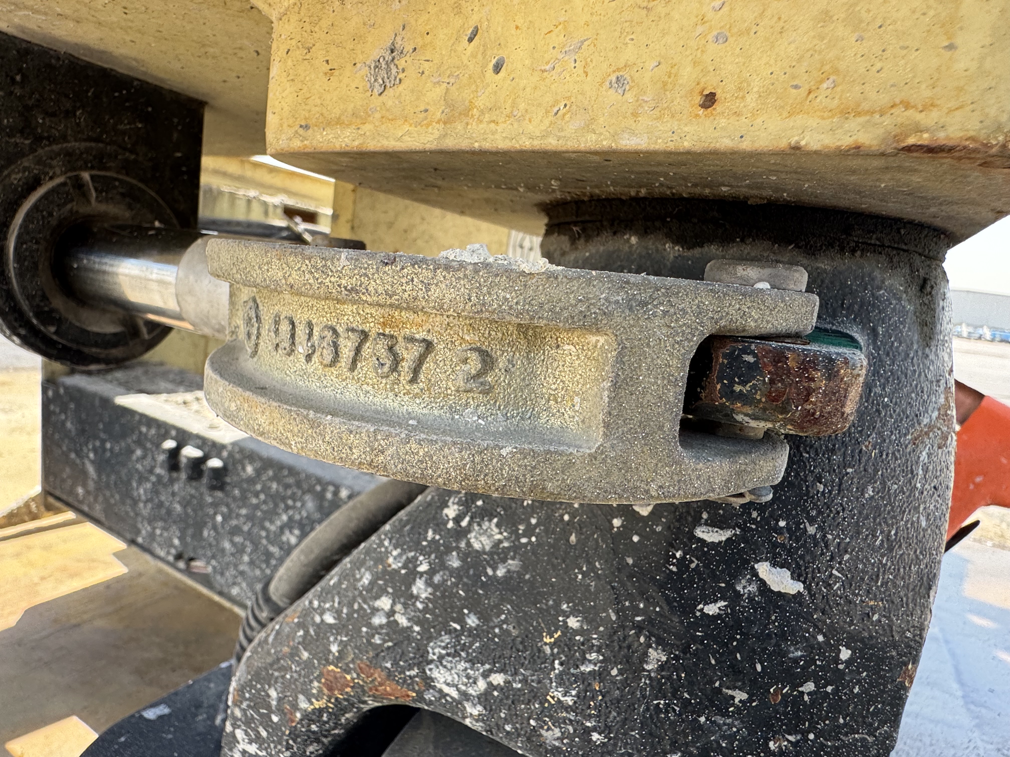 SLA-023-JLG-3246ES-Scissor-lifts-inspection-Structure-Pin-connections-1