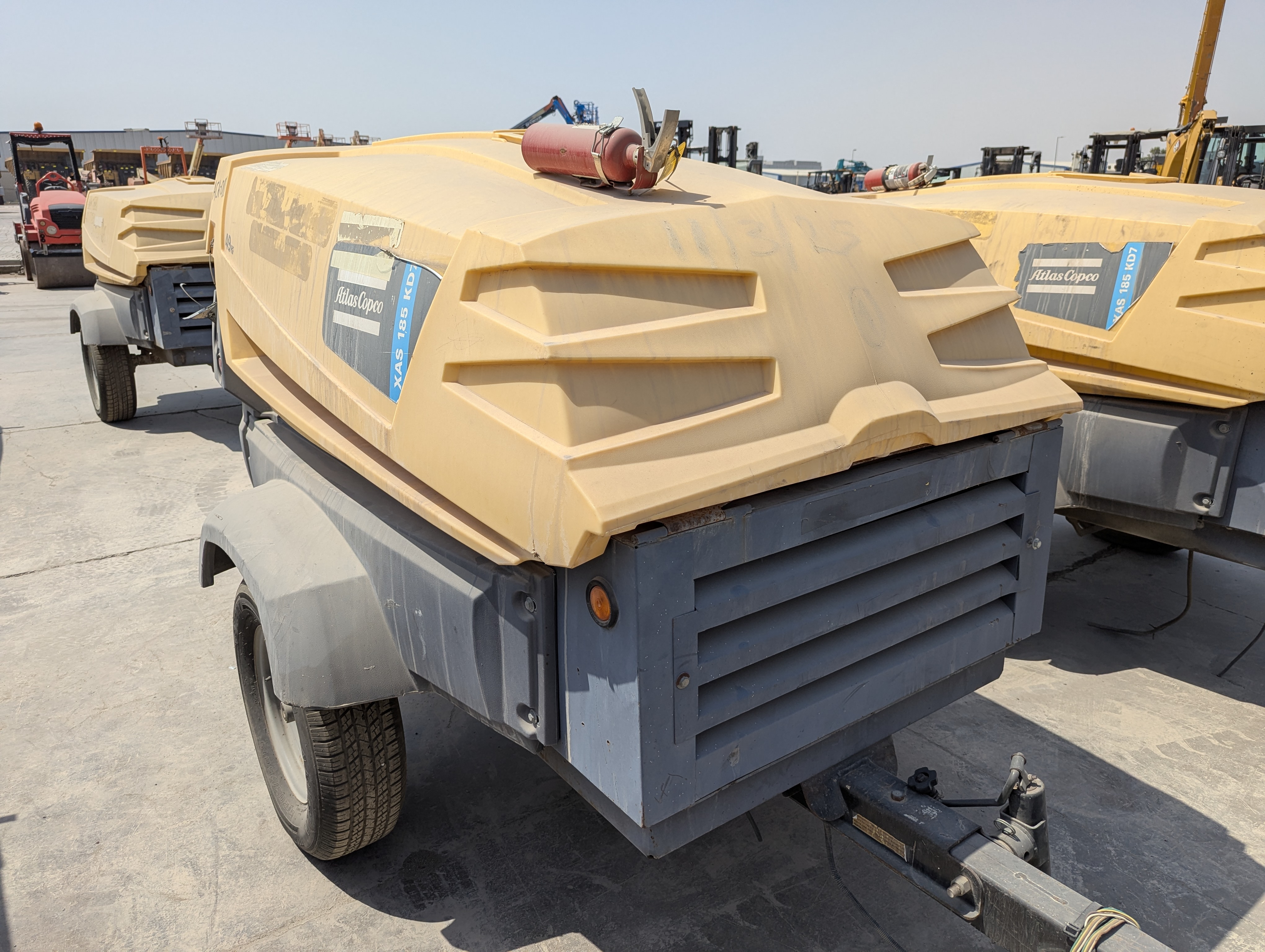 ACA-011-Atlas-Copco-XAS-185-T4F-Air-compressors-inspection-Structure-Paint-1