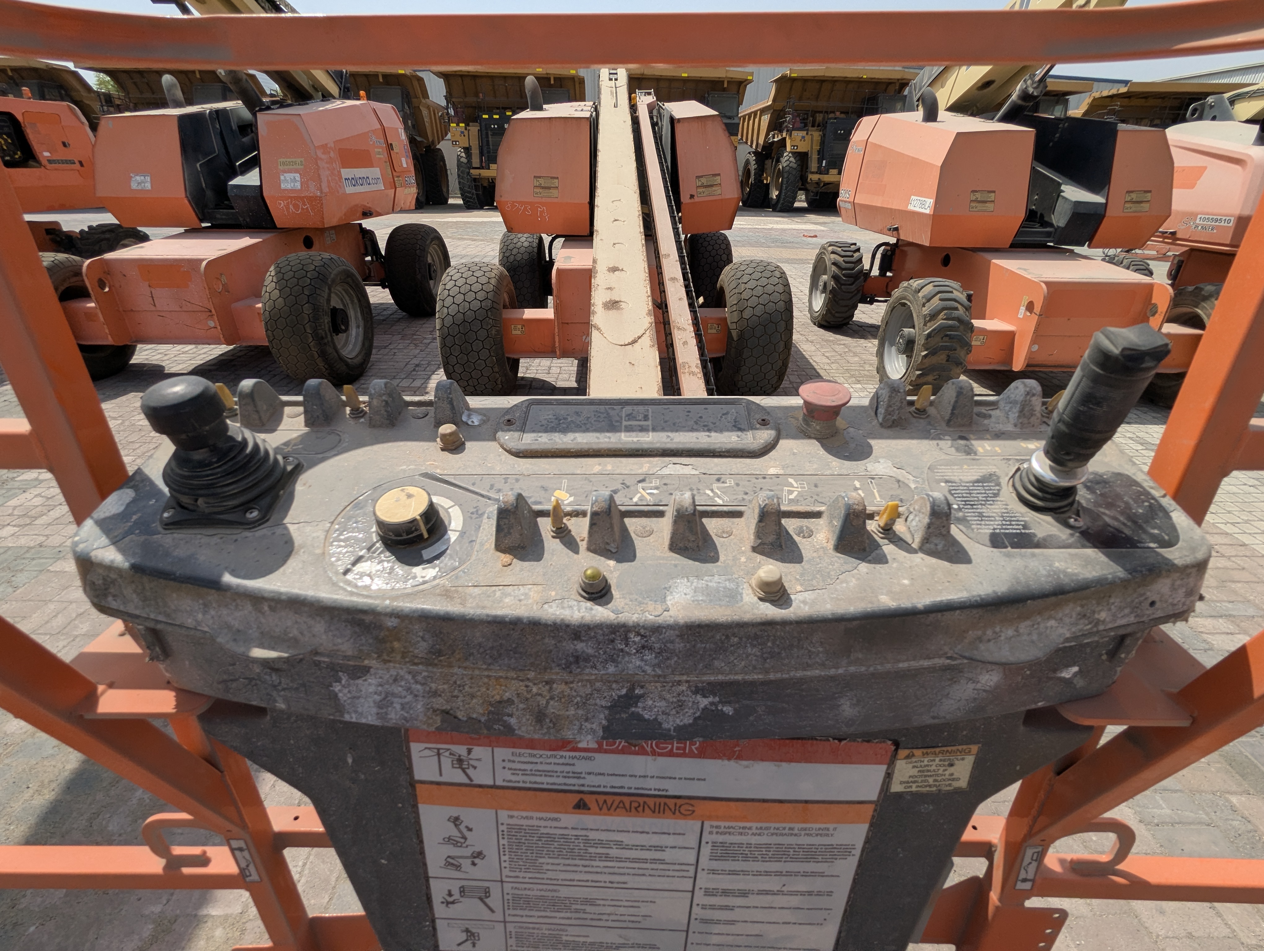 BLA-010-JLG-600S-Boom-lifts-inspection-Cabin-Platform-control-1