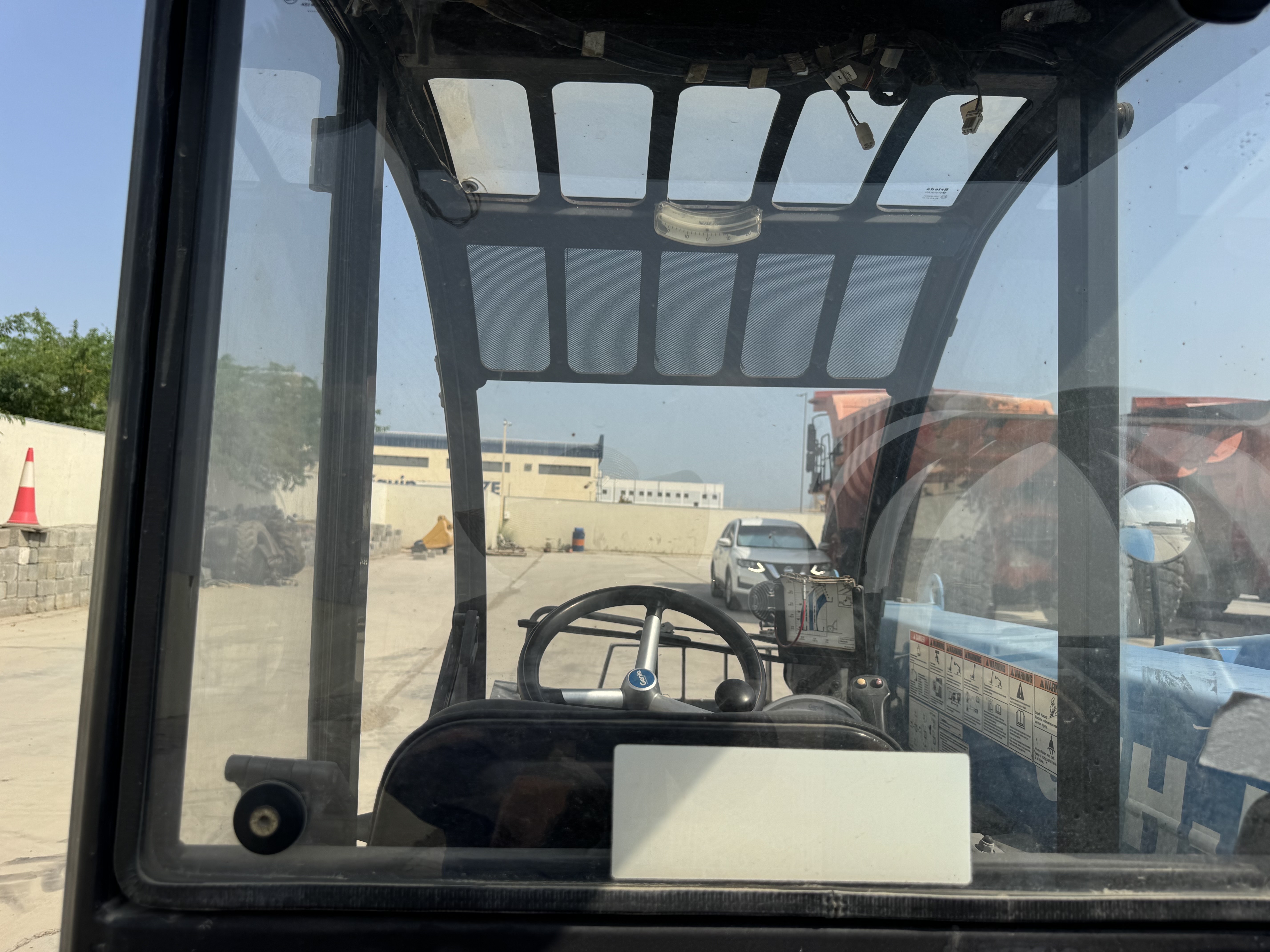 THM-004-جيني-GTH-5519-رافعات-تلسكوبية-فحص-الأمان-الزجاج-1