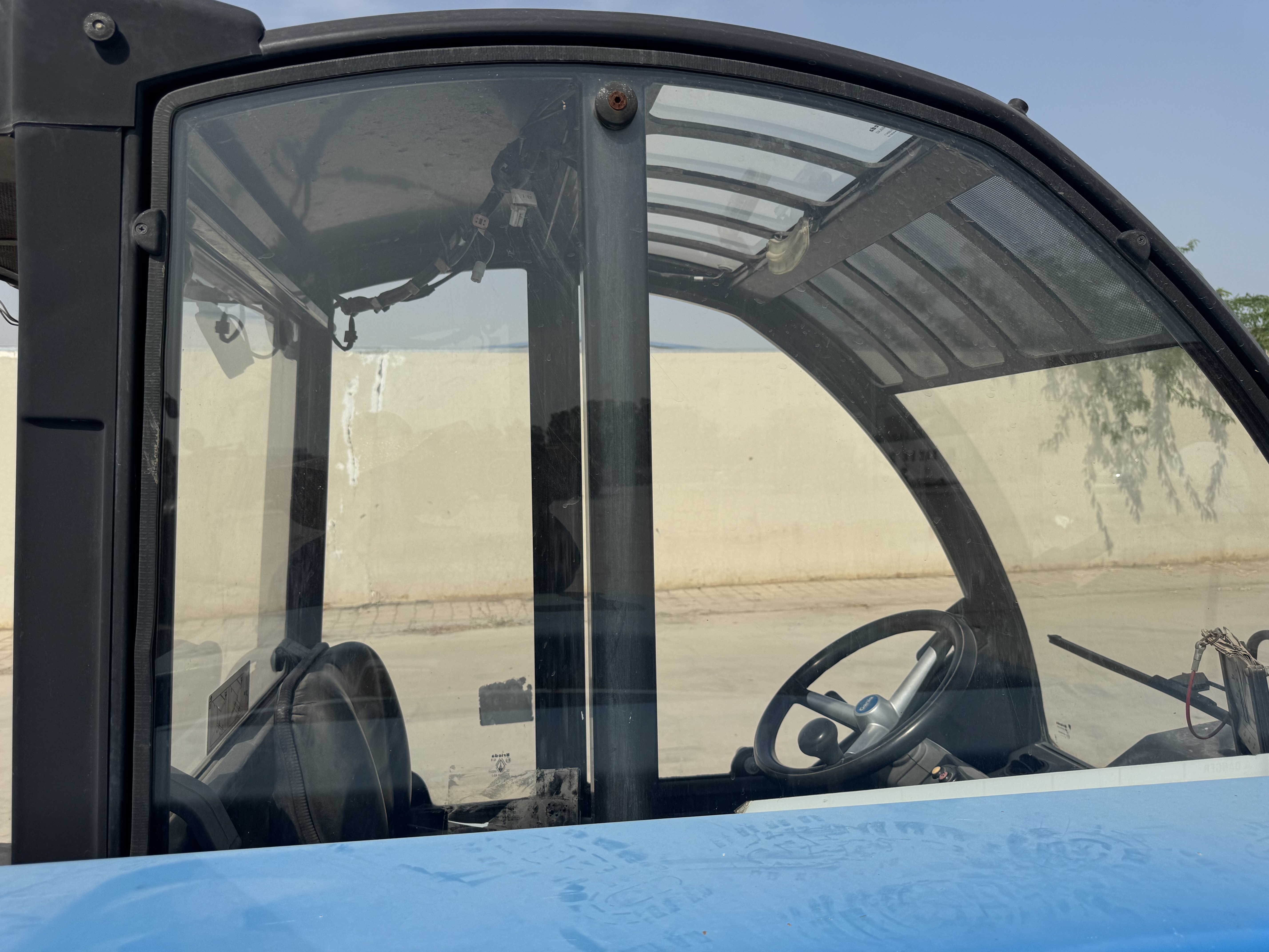 THM-004-جيني-GTH-5519-رافعات-تلسكوبية-فحص-الأمان-الزجاج-1