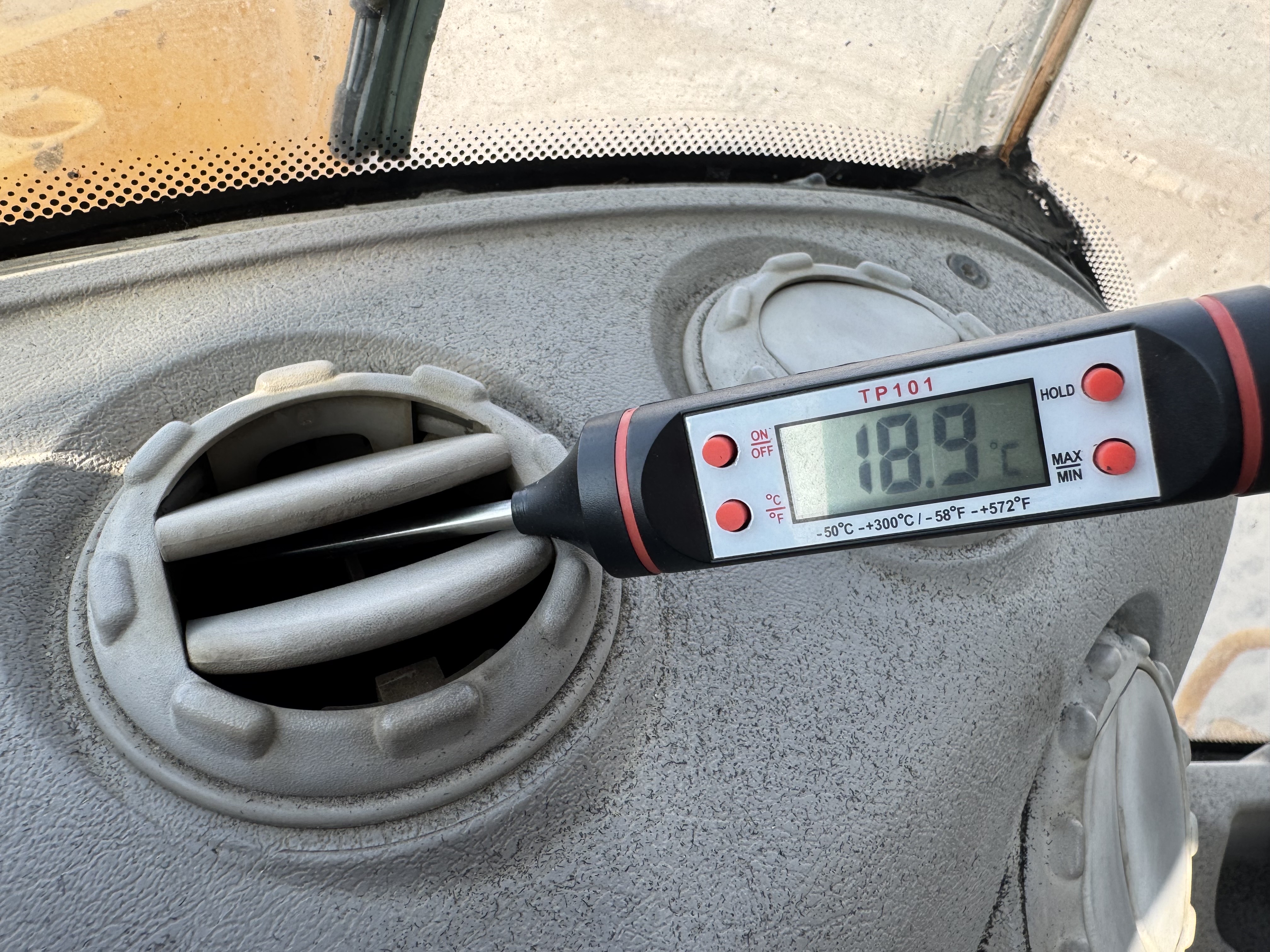 WHL-011-فولفو-L120F-لوادر-بعجلات-فحص-نظام-التكييف-نظام-التبريد-1