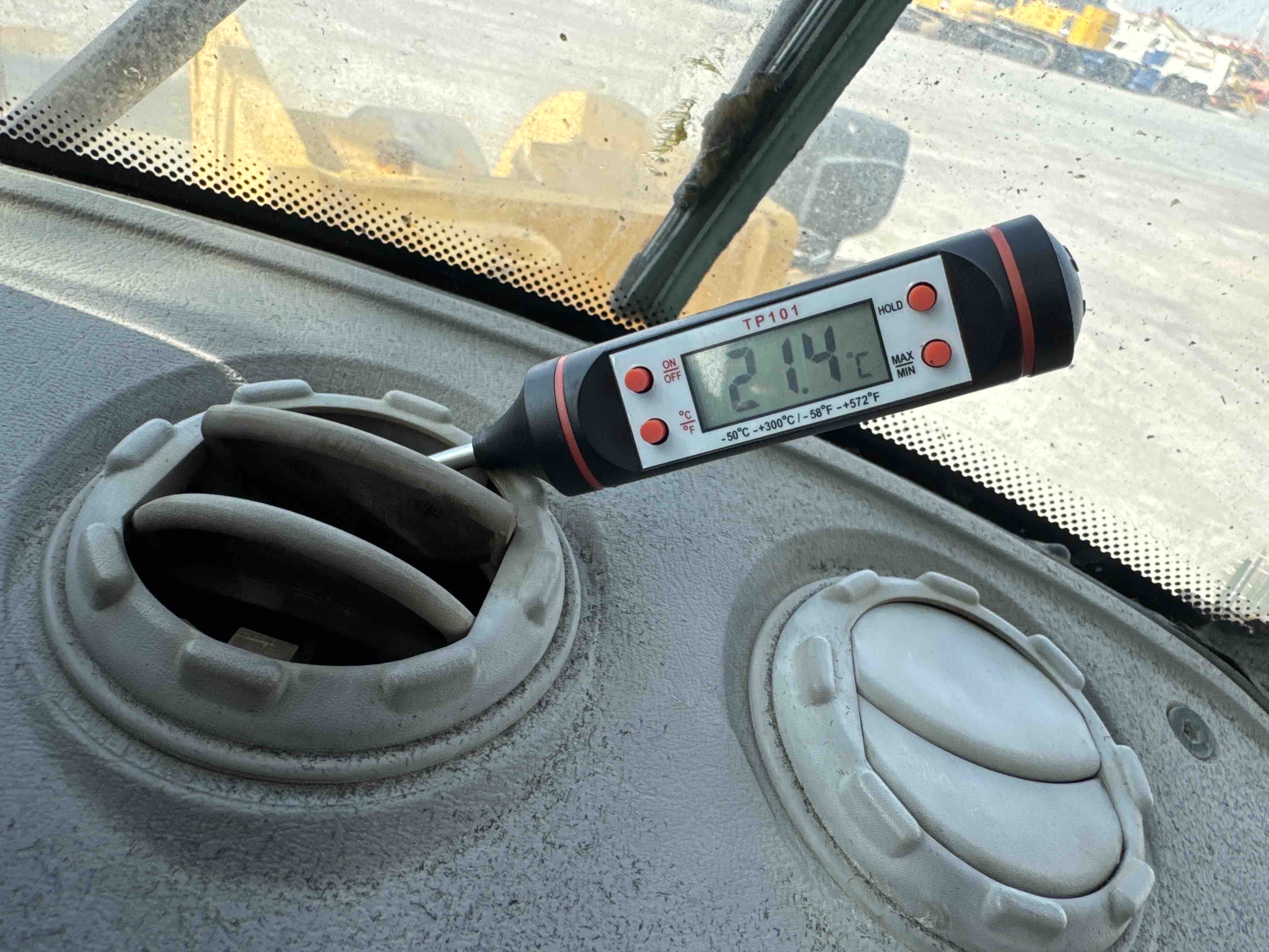 WHL-011-فولفو-L120F-لوادر-بعجلات-فحص-نظام-التكييف-نظام-التبريد-1