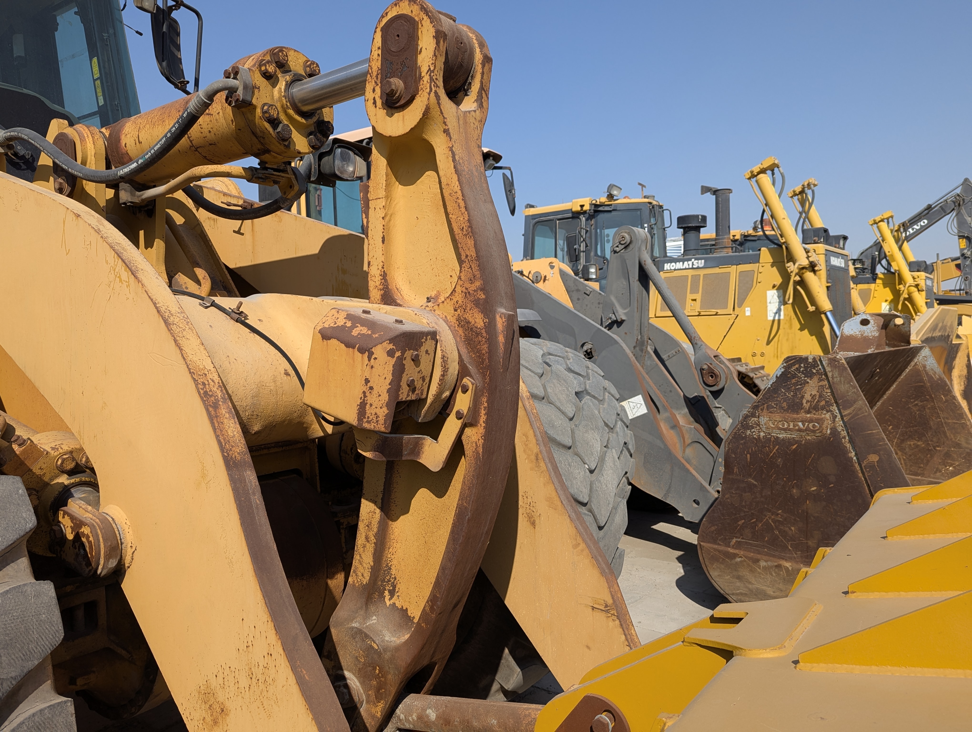WHL-013-Cat-966H-Wheel-loaders-inspection-Structure-Bell-crank-1