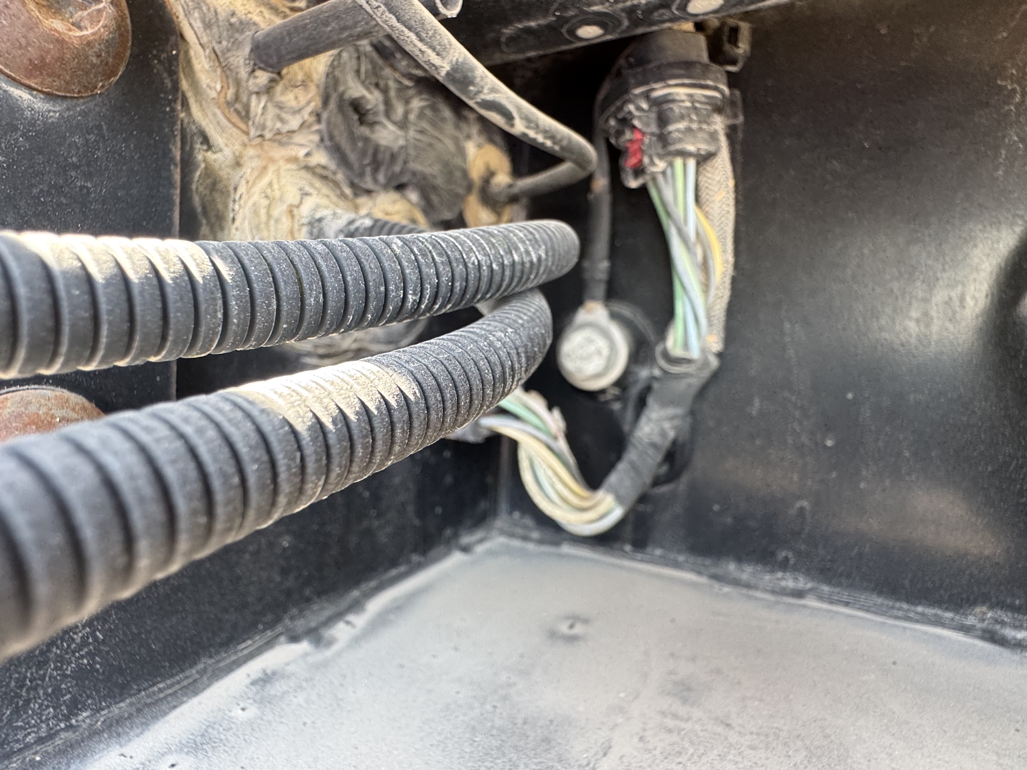WHL-014-Cat-980K-Wheel-loaders-inspection-Hydraulics-Wiring-harness-1
