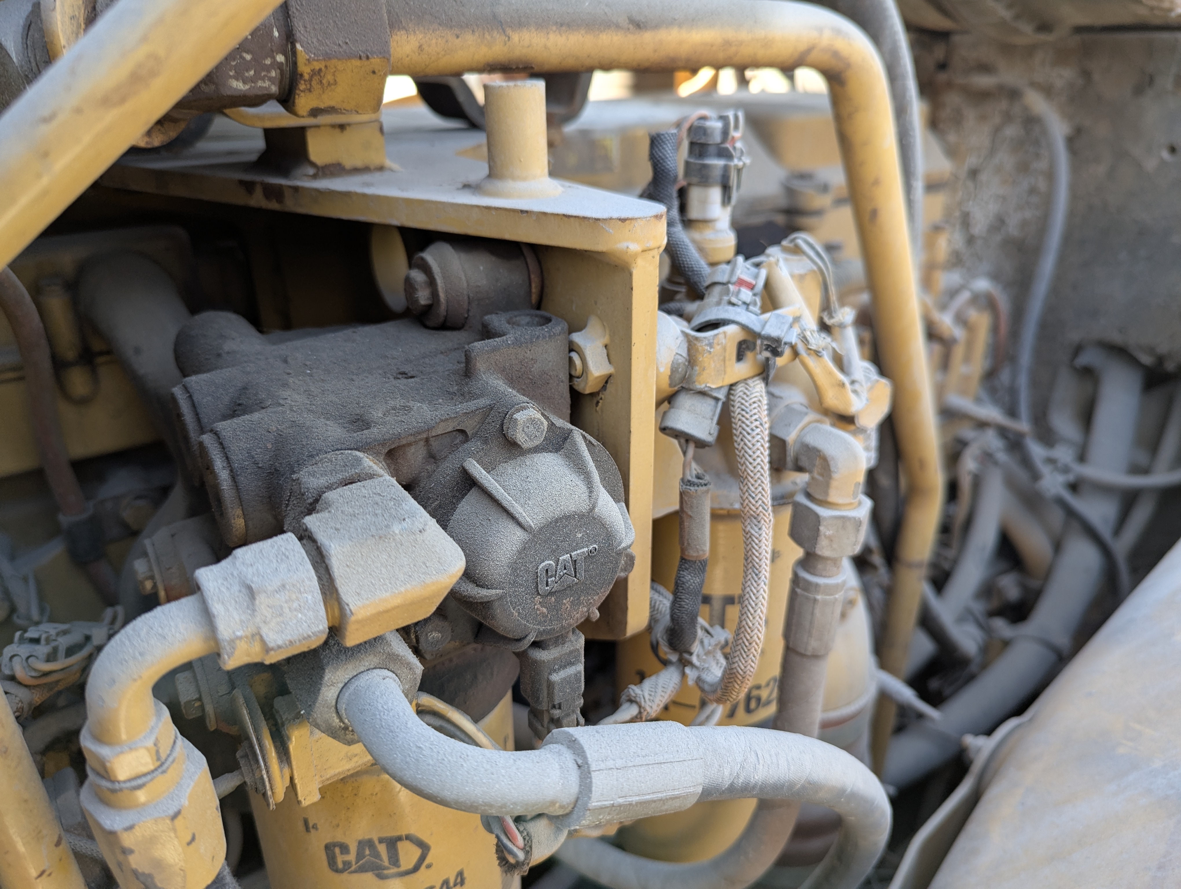 WHL-012-Cat-966H-Wheel-loaders-inspection-Engine-Fuel-leaks-1