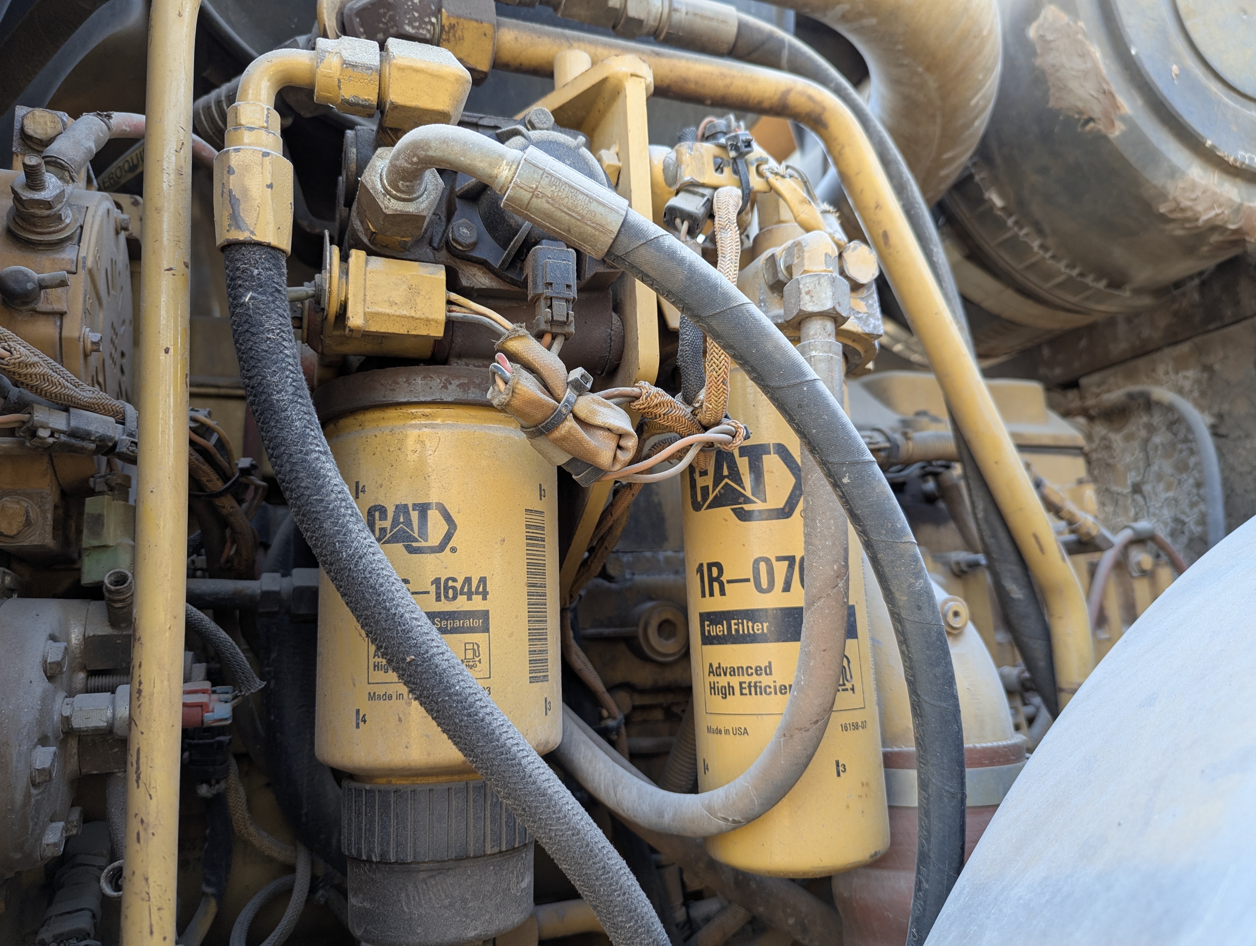 WHL-012-Cat-966H-Wheel-loaders-inspection-Engine-Fuel-leaks-1