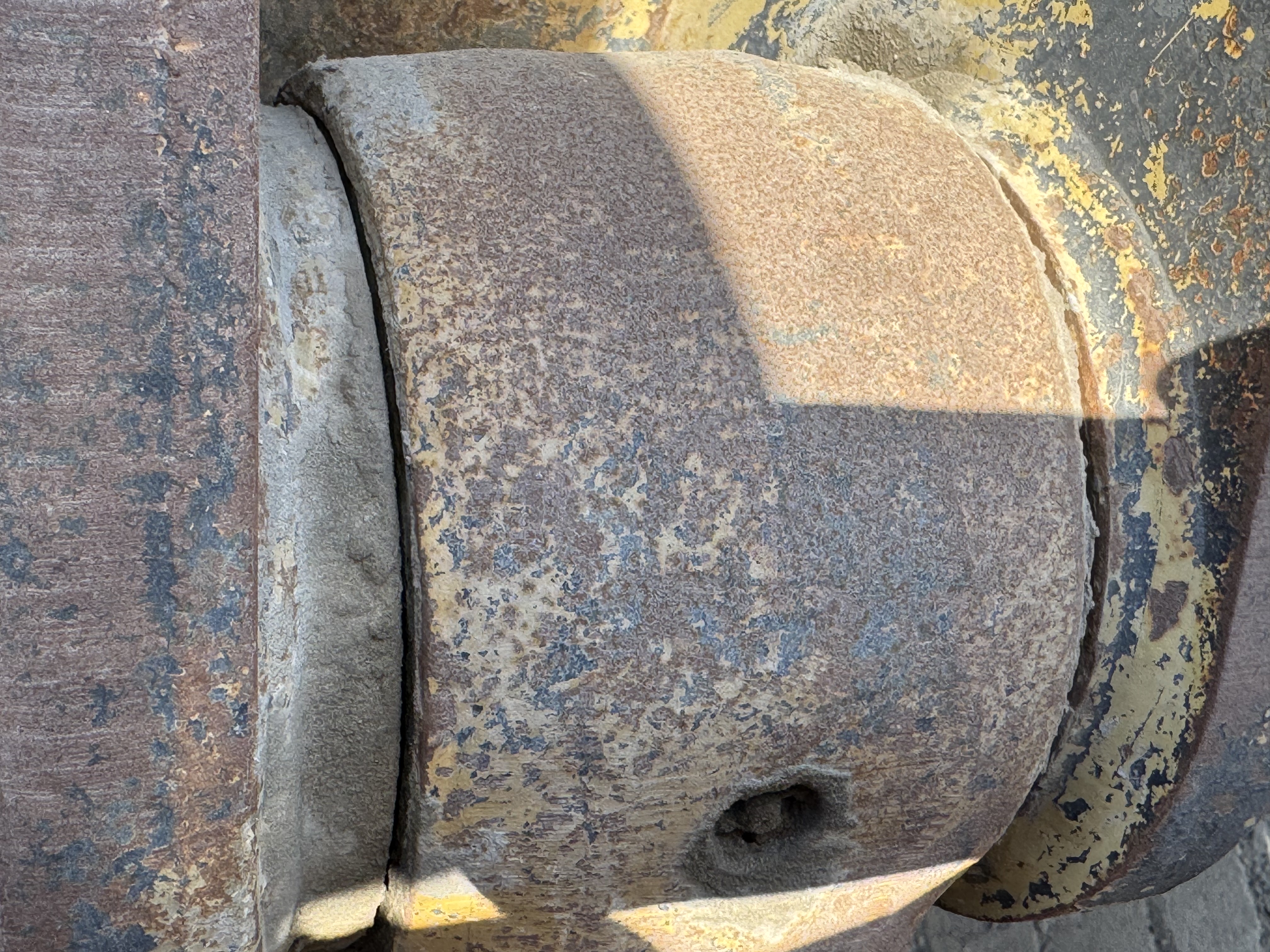 WHL-014-Cat-980K-Wheel-loaders-inspection-Hydraulics-Pins-and-bushings-lift-arm-to-bucket-1