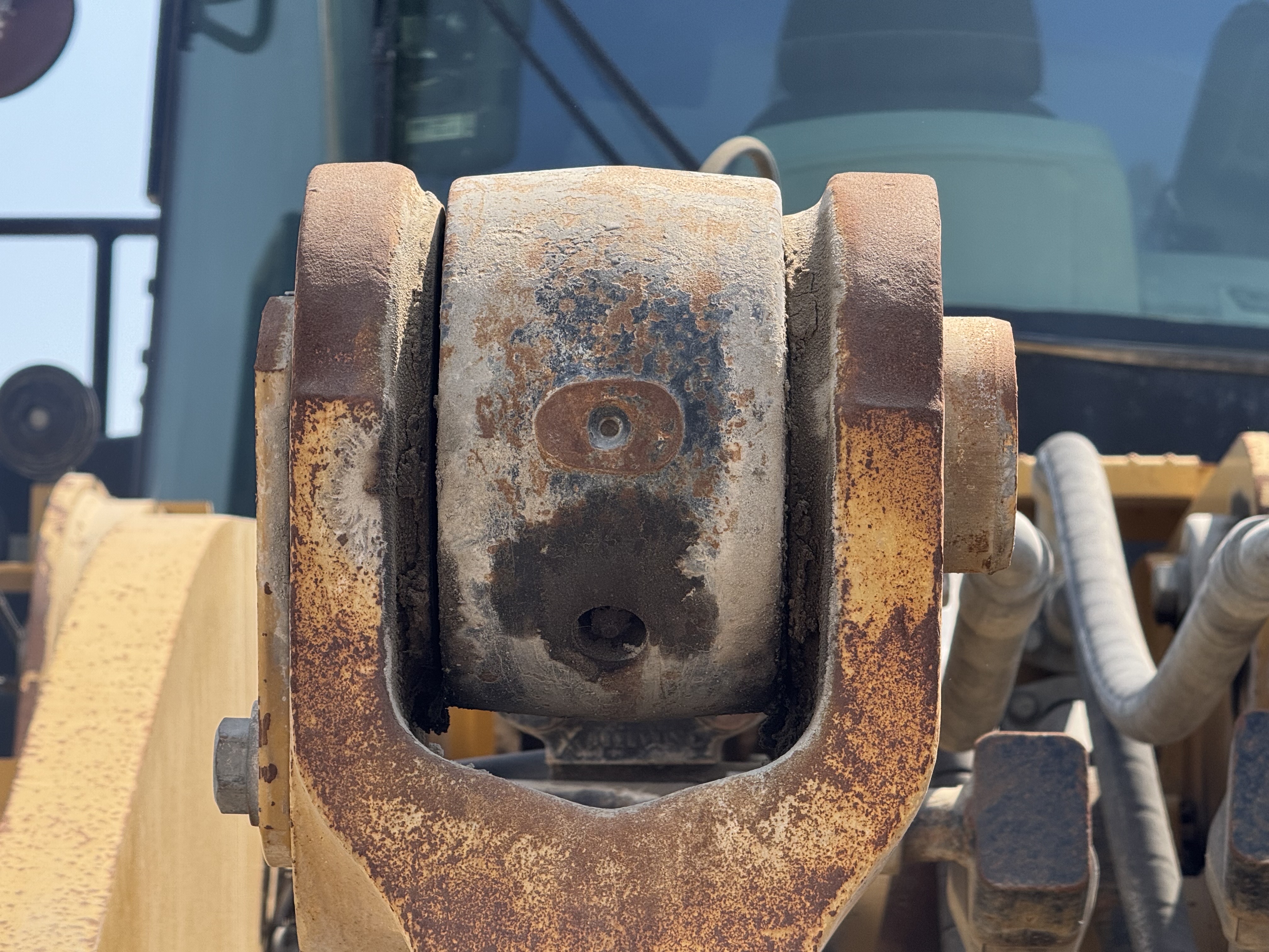 WHL-014-Cat-980K-Wheel-loaders-inspection-Hydraulics-Hydraulic-pins-/-locks-1