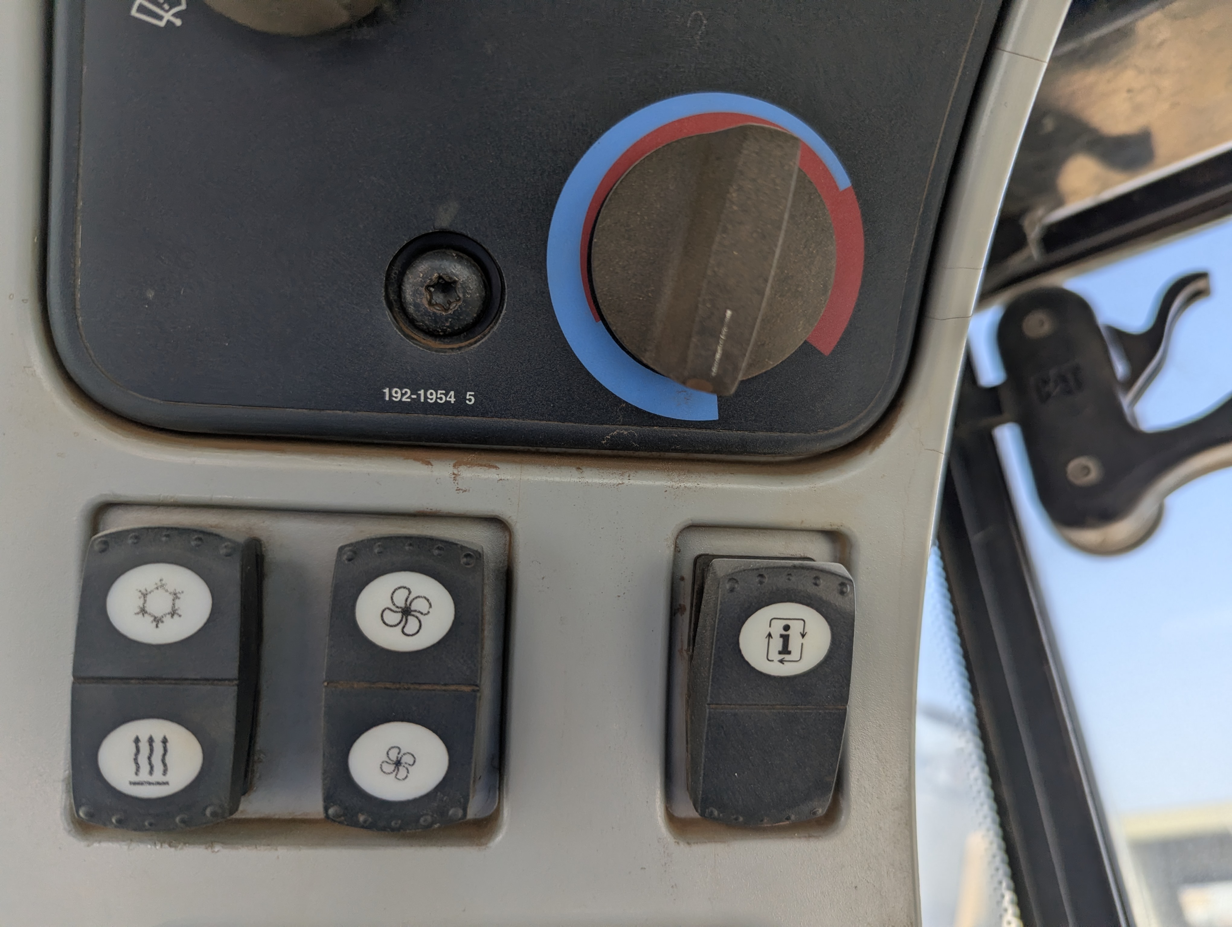 WHL-012-Cat-966H-Wheel-loaders-inspection-Air-conditioning-A/C-control-panel-1