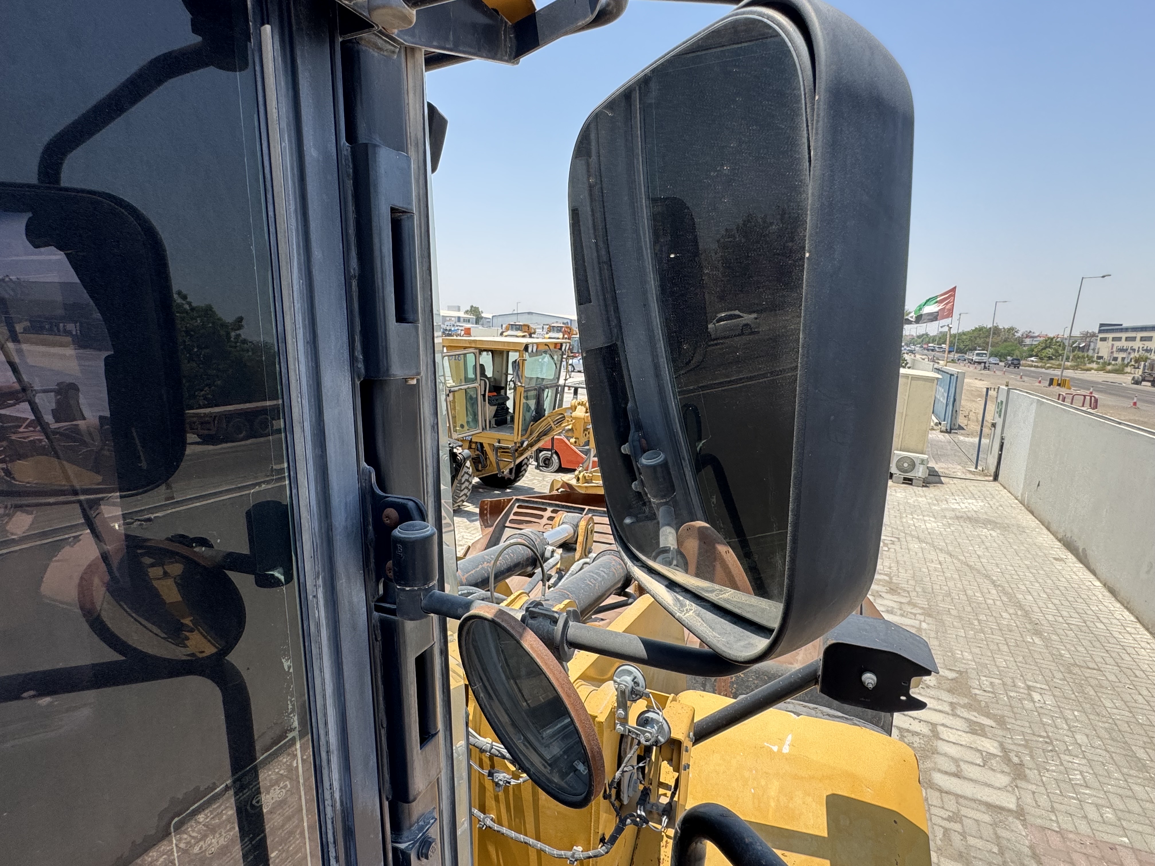 WHL-014-Cat-980K-Wheel-loaders-inspection-Cabin-Mirrors-1