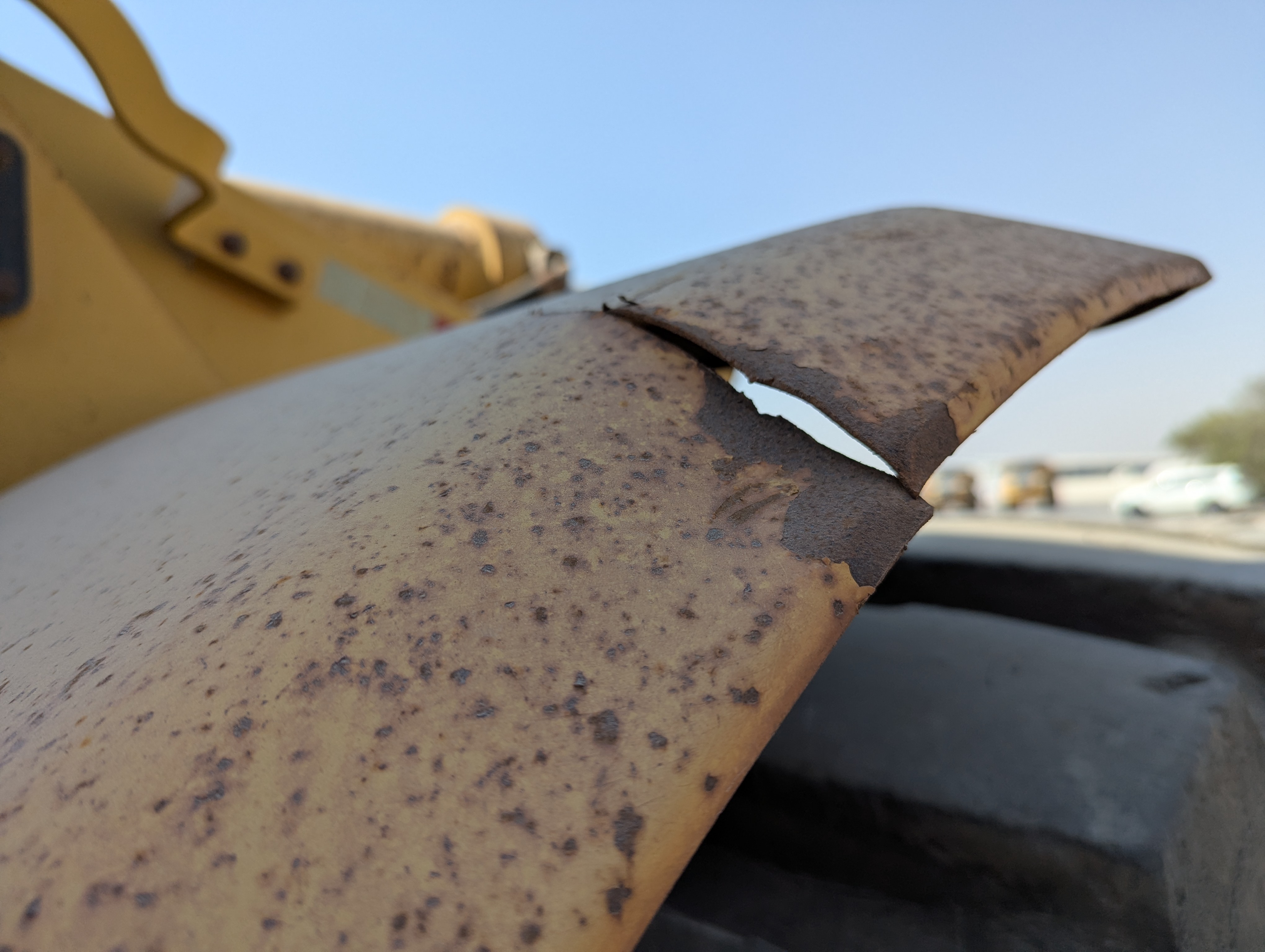 WHL-012-Cat-966H-Wheel-loaders-inspection-Structure-Sheet-metal-(fiberglass)-1