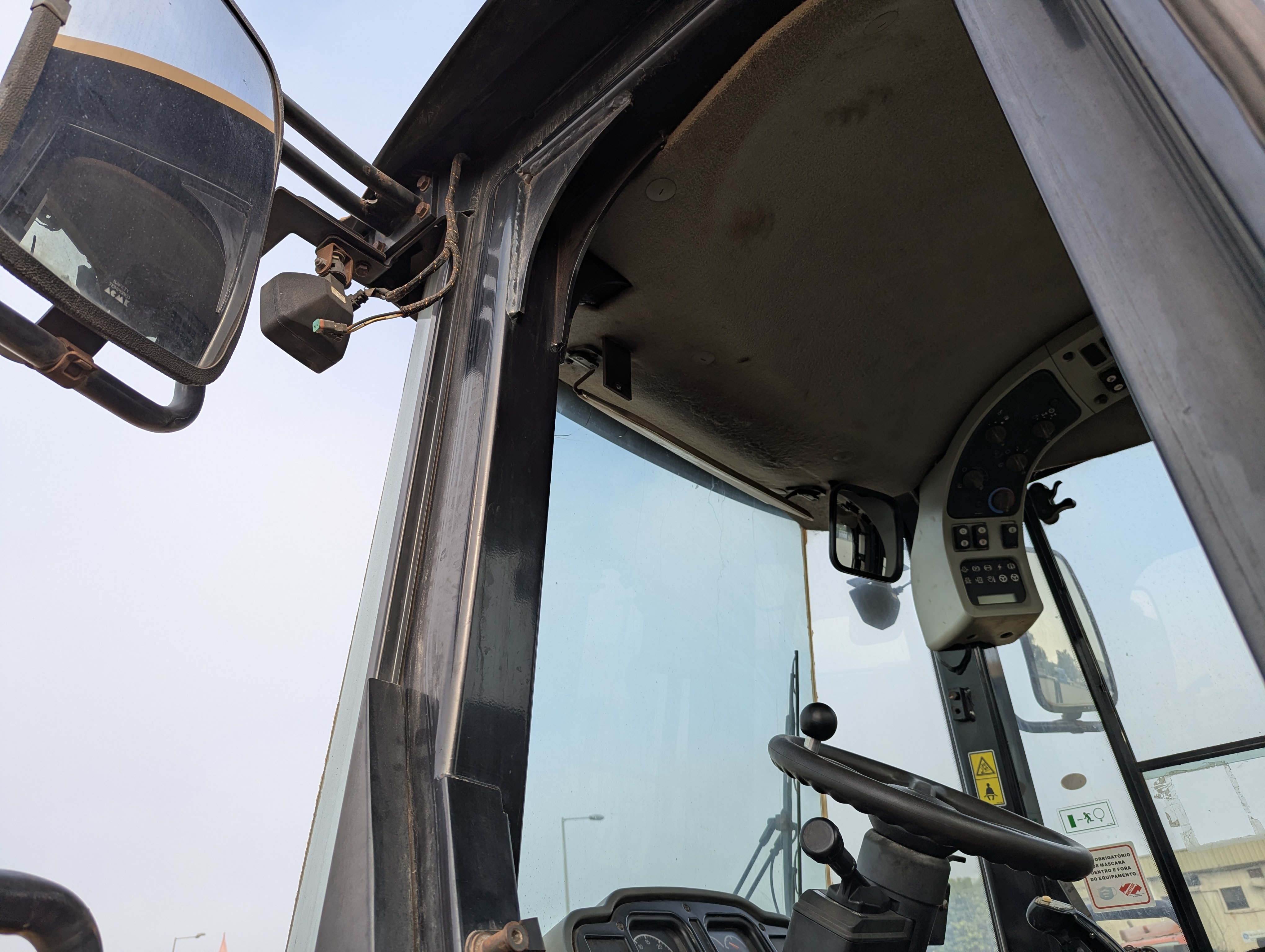 WHL-013-Cat-966H-Wheel-loaders-inspection-Safety-Rollover-protective-structure-(ROPS-/-FOPS)-1