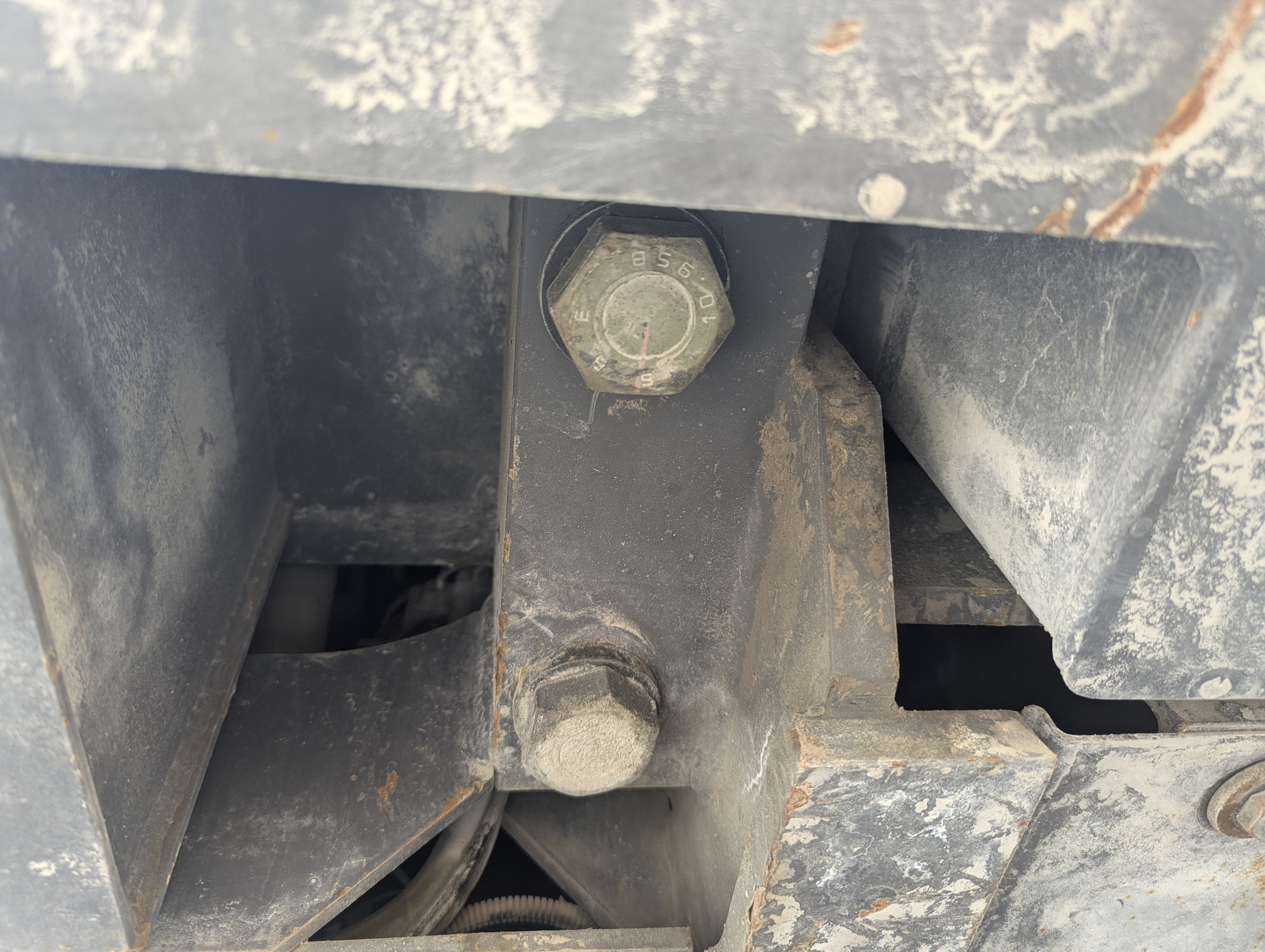 WLX-001-Volvo-EW160D-Wheel-excavators-inspection-Safety-Counter-weight-bolts-1