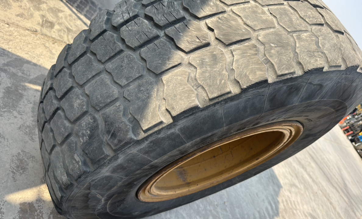 MGG-004-كاتربيلر-140M-VHP-Plus-كريدرات-فحص-الهيكل-الإطار-الأمامي-الأيمن-/-محور-العجلة---الحالة-2