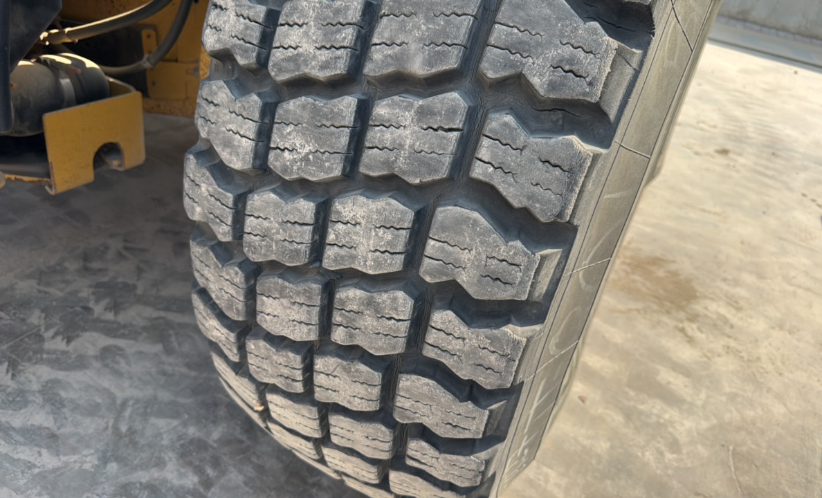MGG-004-كاتربيلر-140M-VHP-Plus-كريدرات-فحص-الهيكل-الإطار-الأوسط-الأيسر-/-محور-العجلة---الحالة-2