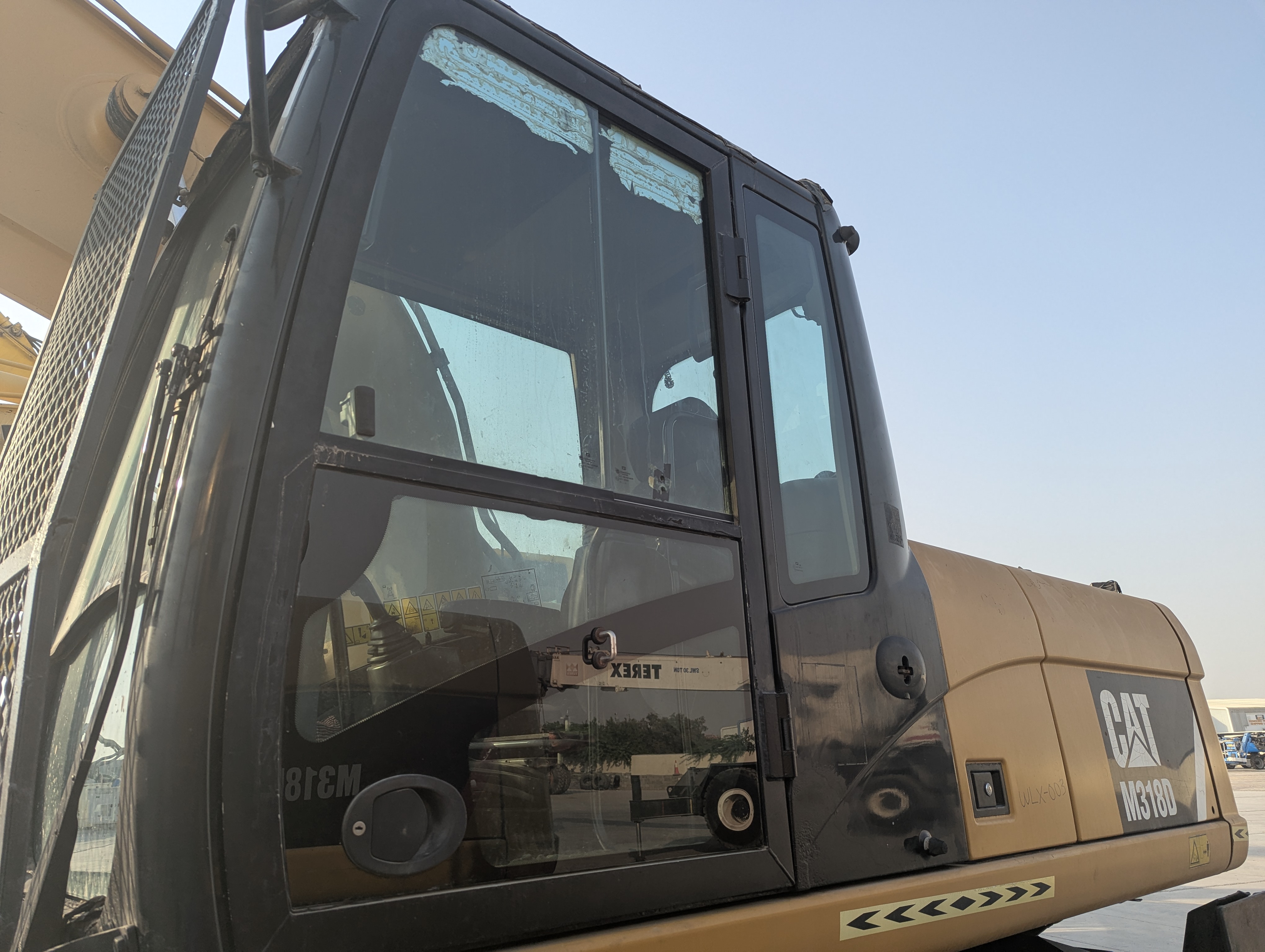 WLX-003-كاتربيلر-M318D-حفارات-ذات-عجلات-فحص-الأمان-الزجاج-1