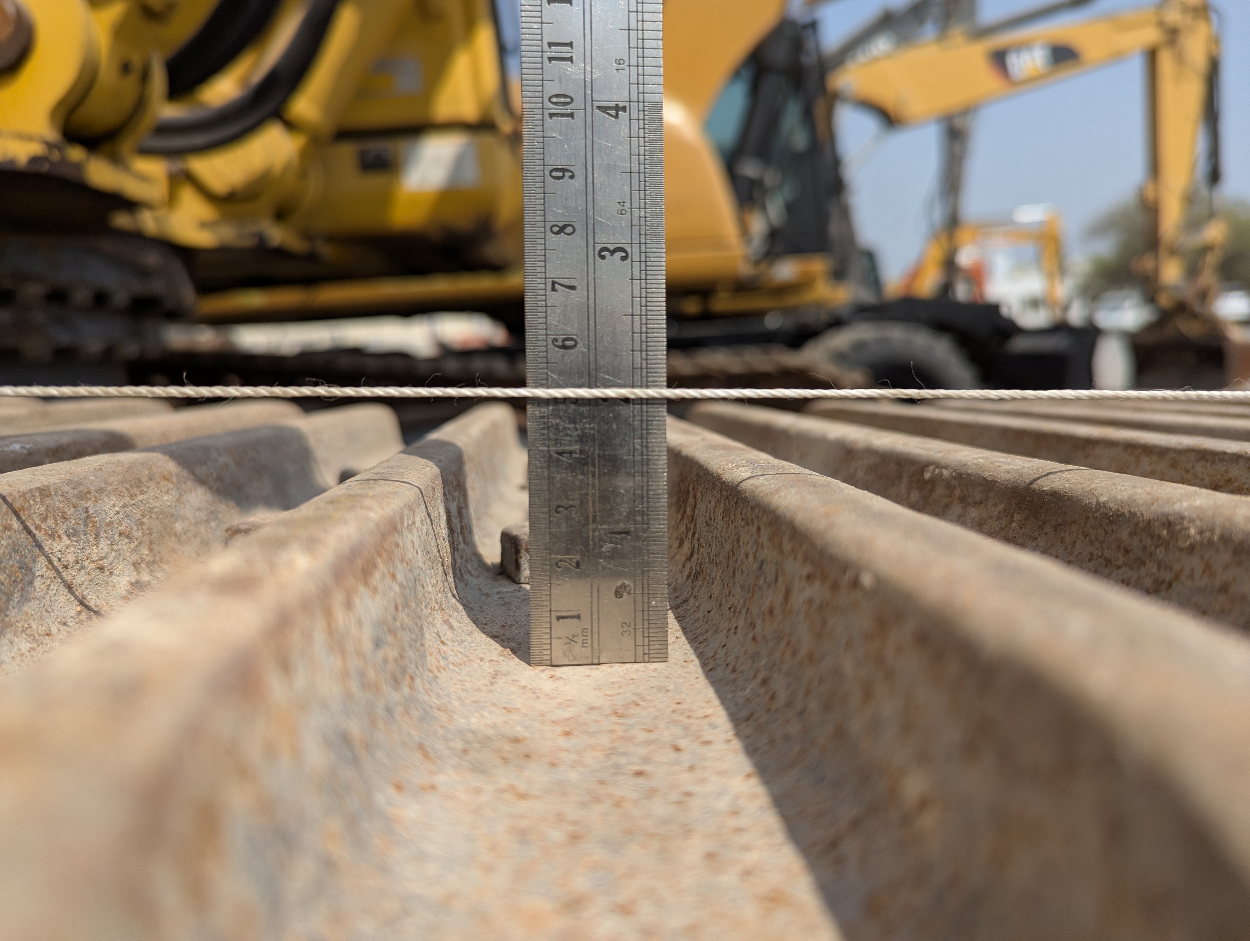 MDX-012-Komatsu-PC350LC-8-Medium-excavators-inspection-Undercarriage-Right-track-tensioner-2