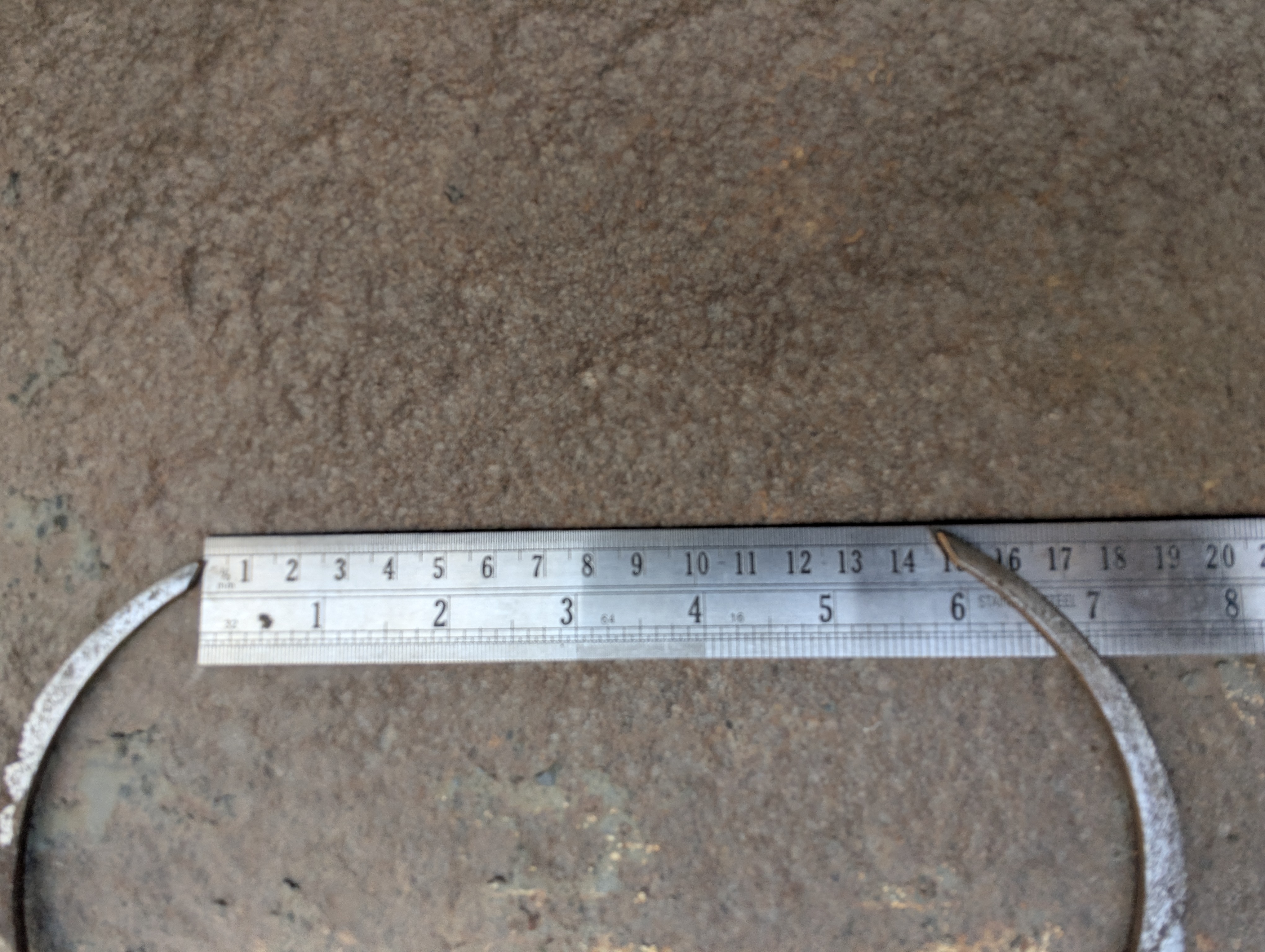 MDX-012-Komatsu-PC350LC-8-Medium-excavators-inspection-Undercarriage-Left-carrier-rollers-3