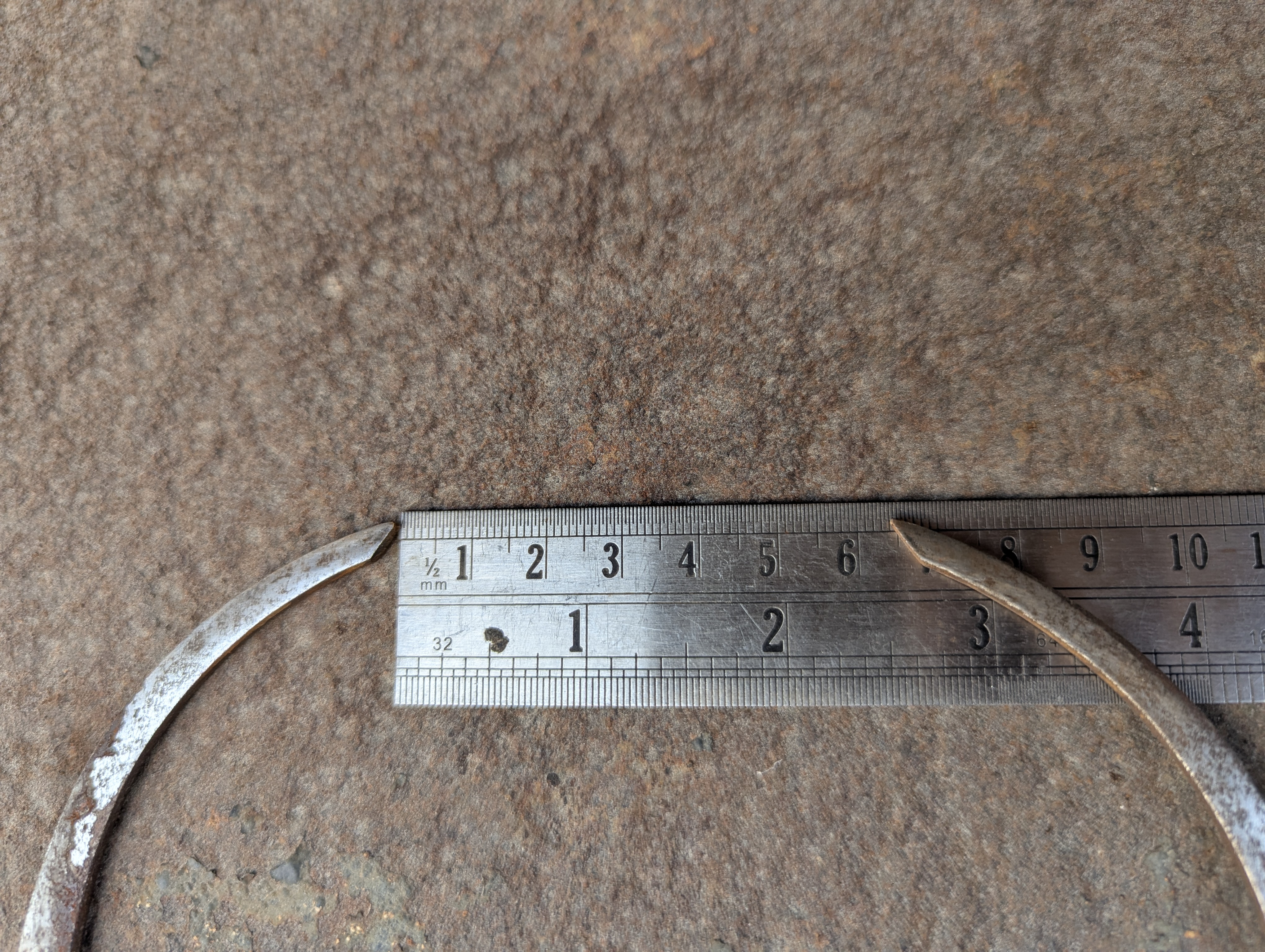 MDX-012-Komatsu-PC350LC-8-Medium-excavators-inspection-Undercarriage-Left-track-chain-6