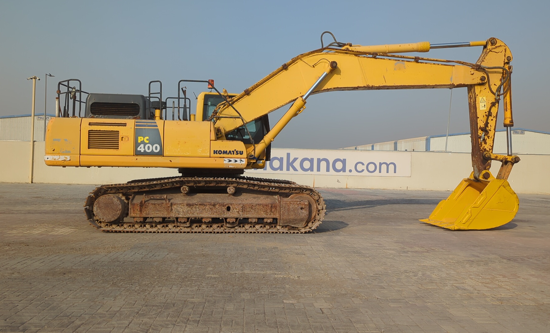 LEX-005-كوماتسو-PC400-8-حفارات-كبيرة-فحص-الهيكل-الصبغ-1
