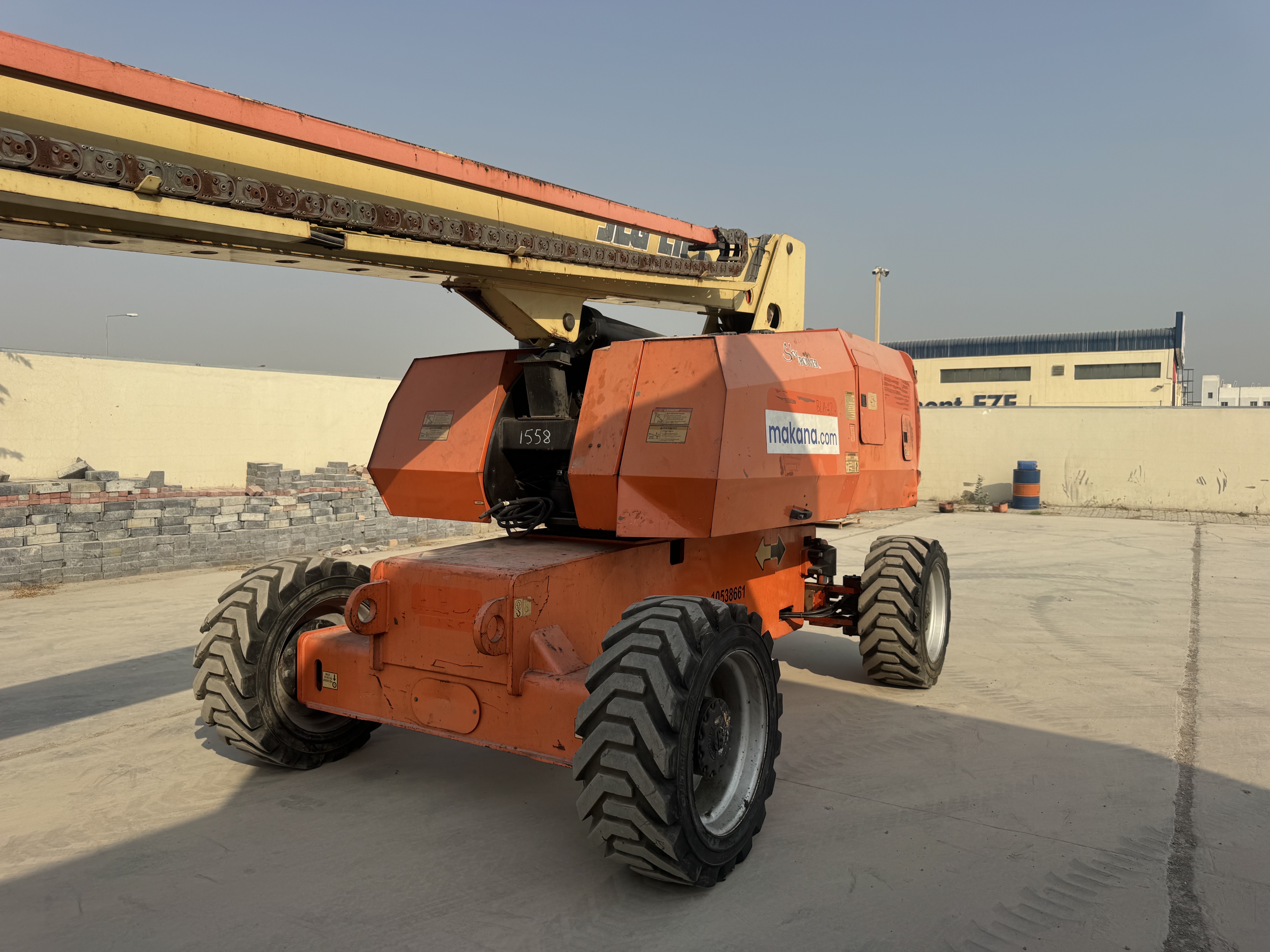 BLA-012-JLG-860SJ-Boom-lifts-inspection-Structure-Paint-1