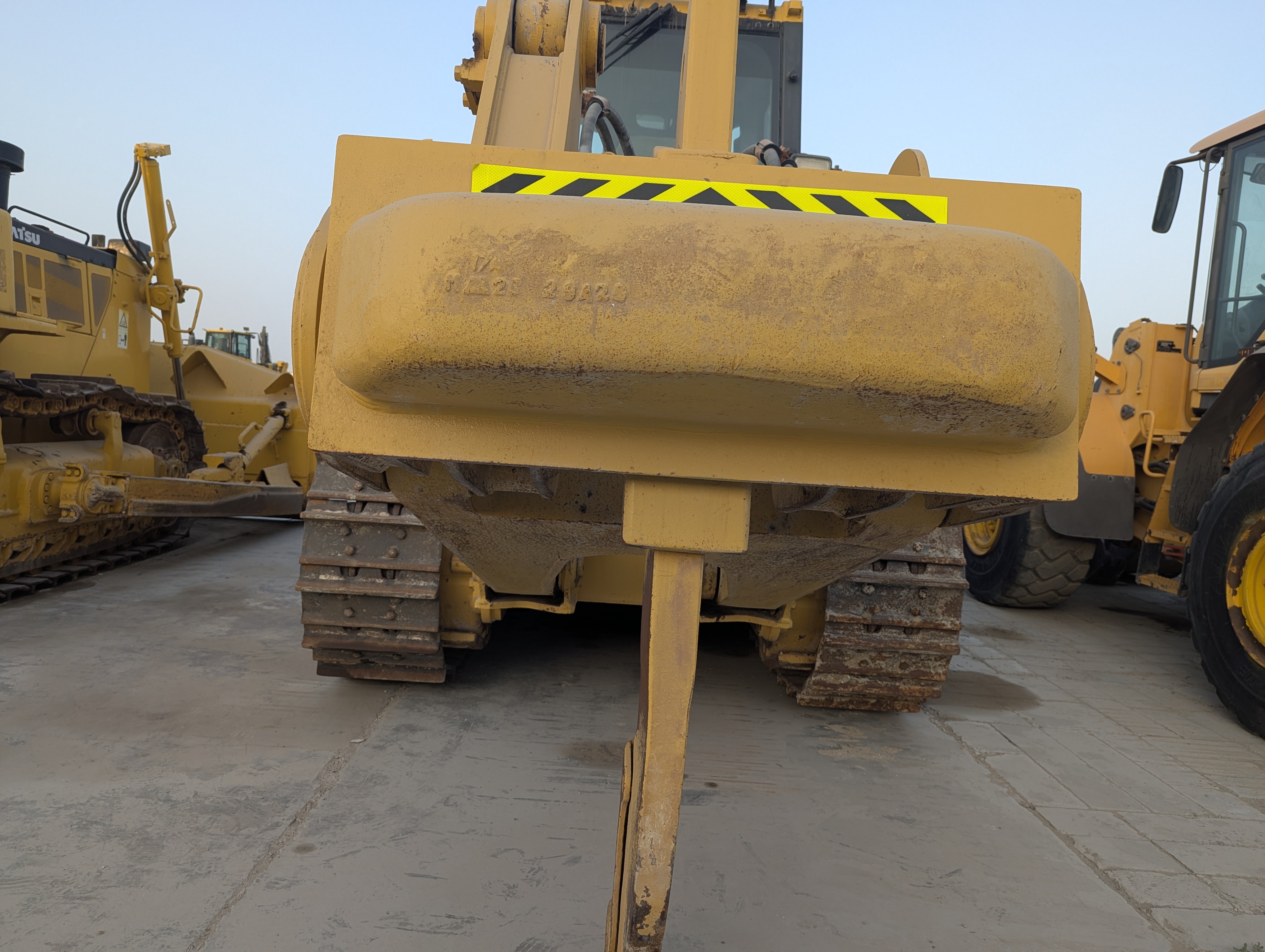 CDB-019-كوماتسو-D155A-6R-بلدوزرات-مجنزرة-فحص-الملحق-العرقوب-1