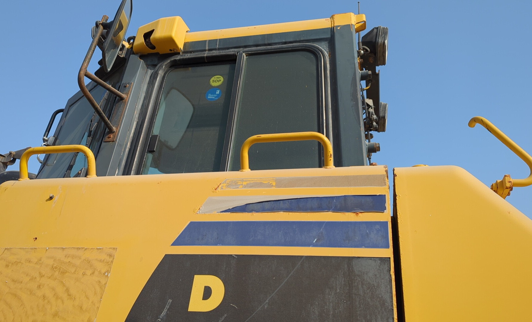 CDB-019-كوماتسو-D155A-6R-بلدوزرات-مجنزرة-فحص-الهيكل-الدرابزين-1