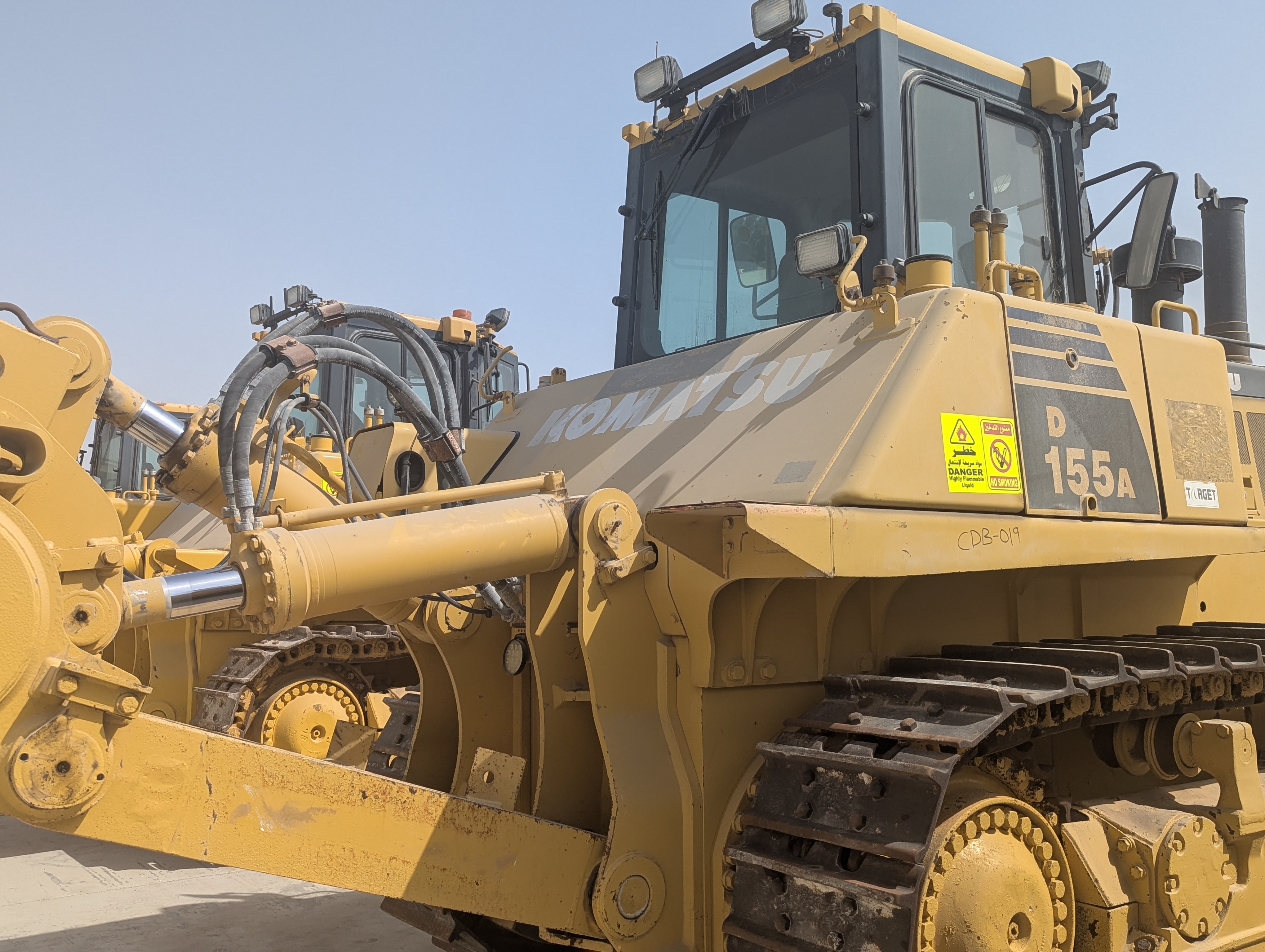 CDB-019-كوماتسو-D155A-6R-بلدوزرات-مجنزرة-فحص-الهيكل-الصبغ-1