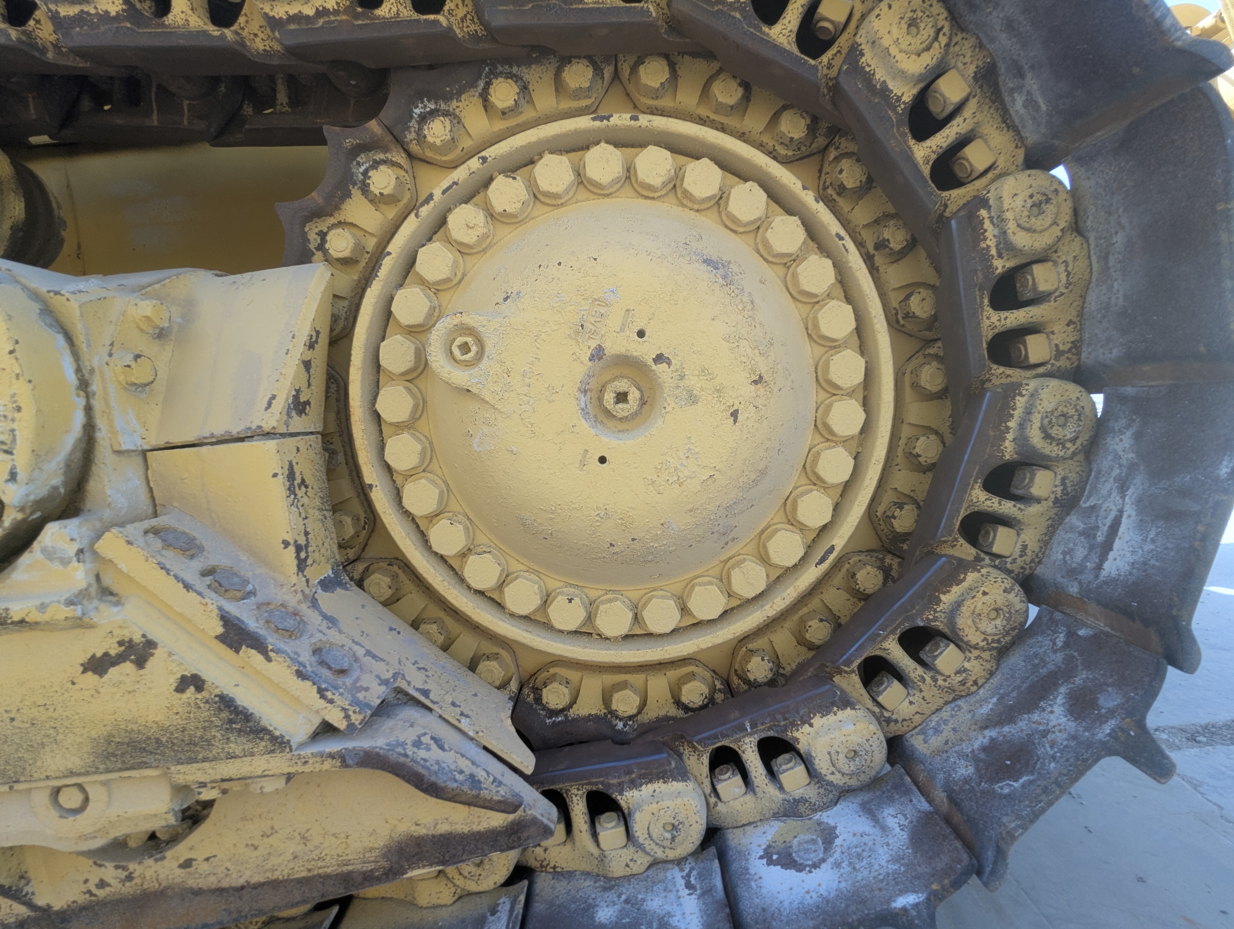 CDB-019-كوماتسو-D155A-6R-بلدوزرات-مجنزرة-فحص-الهيكل-السفلي-الضرس-الأيسر-1