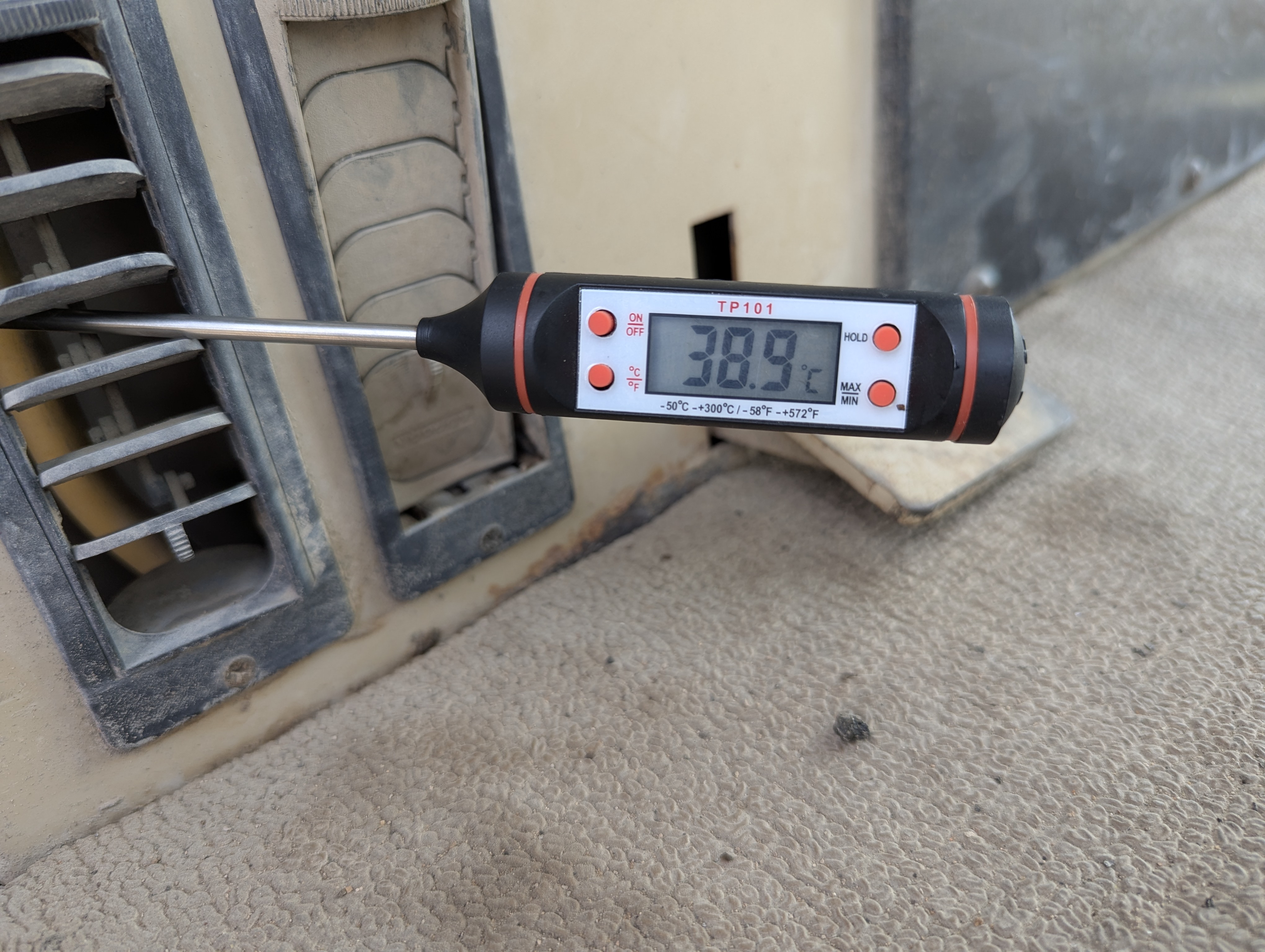MGG-005-Cat-140H-Motor-graders-inspection-Air-conditioning-Heating-system-2