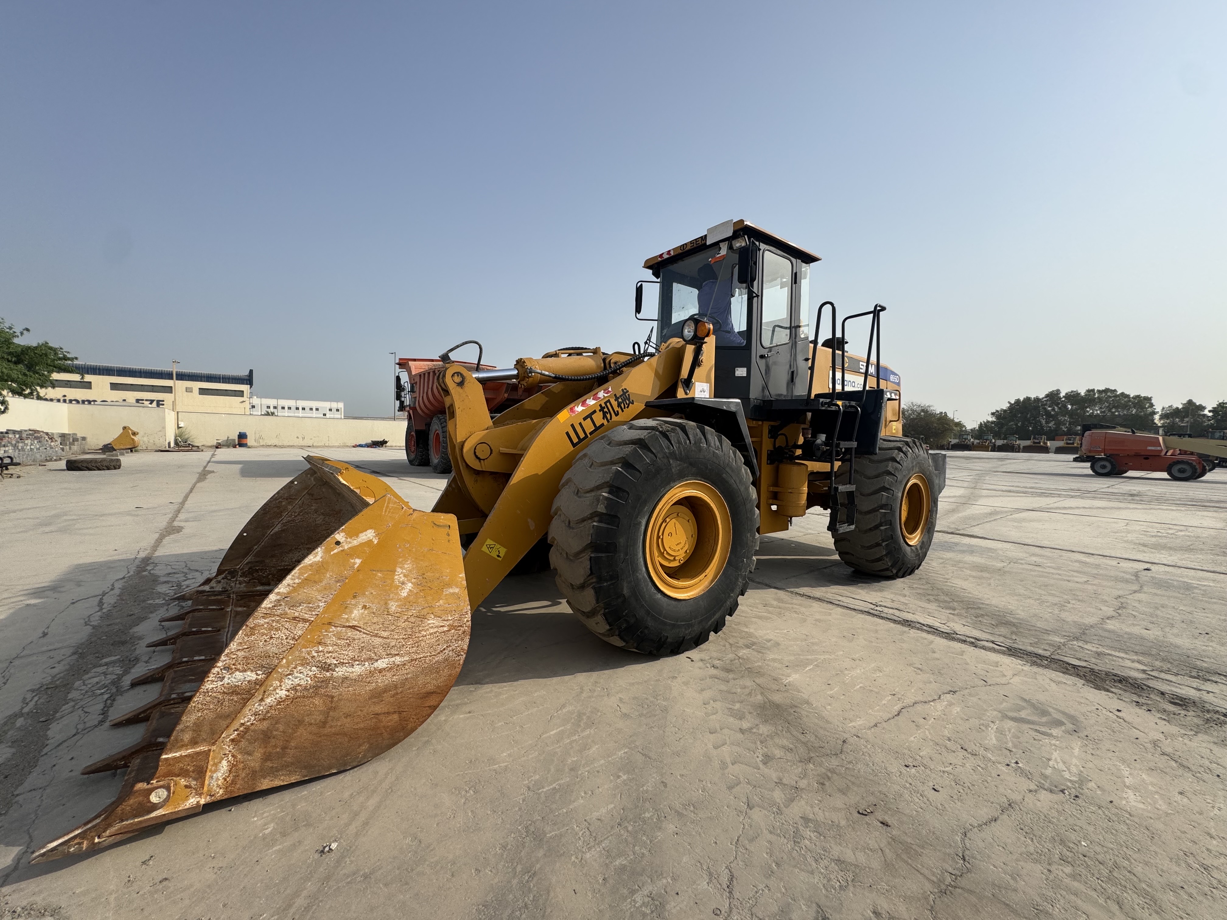 WHL-022-SEM-655D-Wheel-loaders-inspection-Structure-Paint-1
