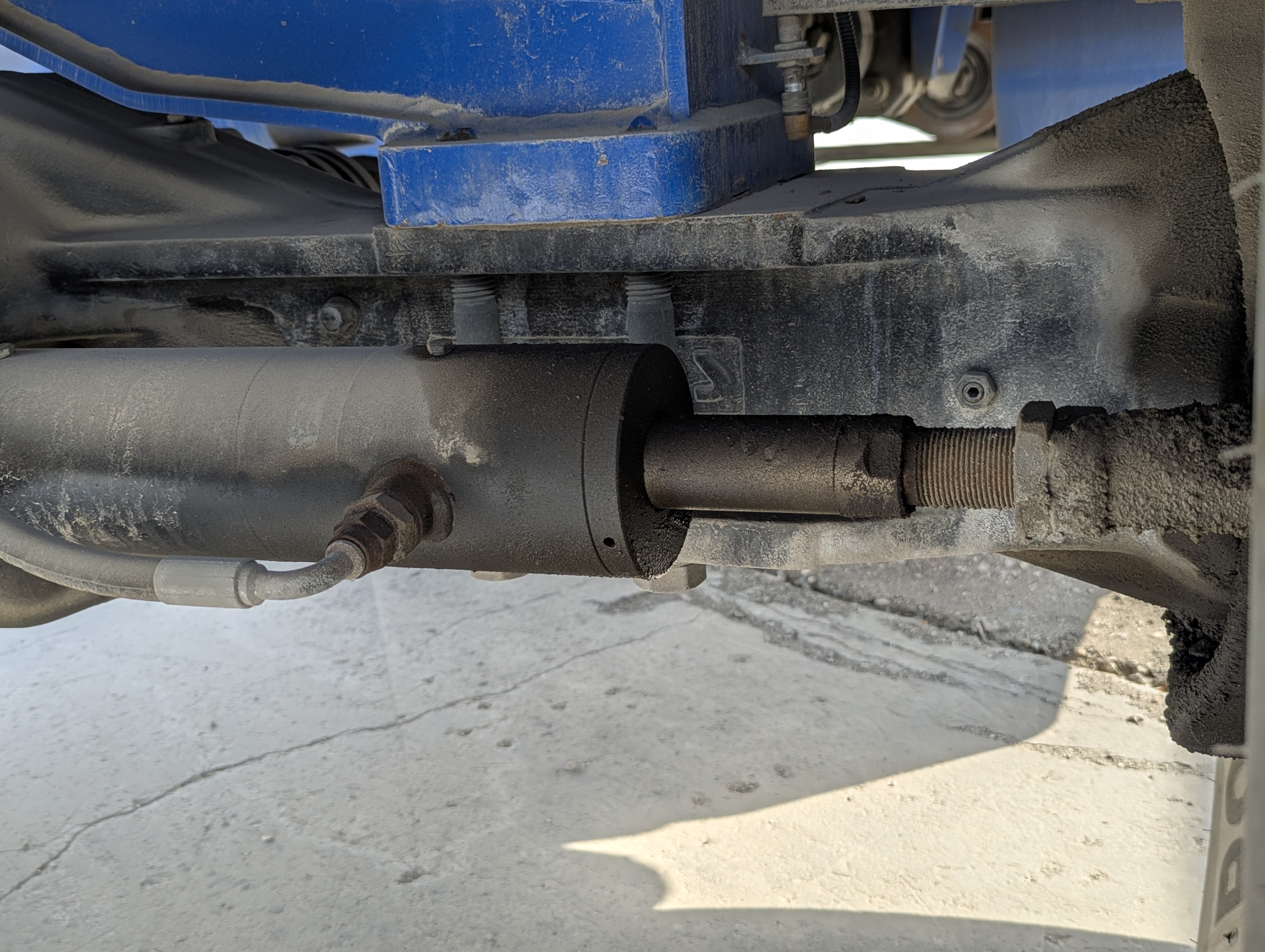 RTC-001-Manotti-ARM-550-Rough-terrain-cranes-inspection-Hydraulics-Steering-cylinders-1
